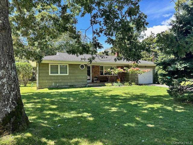 26 Canvasback LN, East Quogue, NY 11942