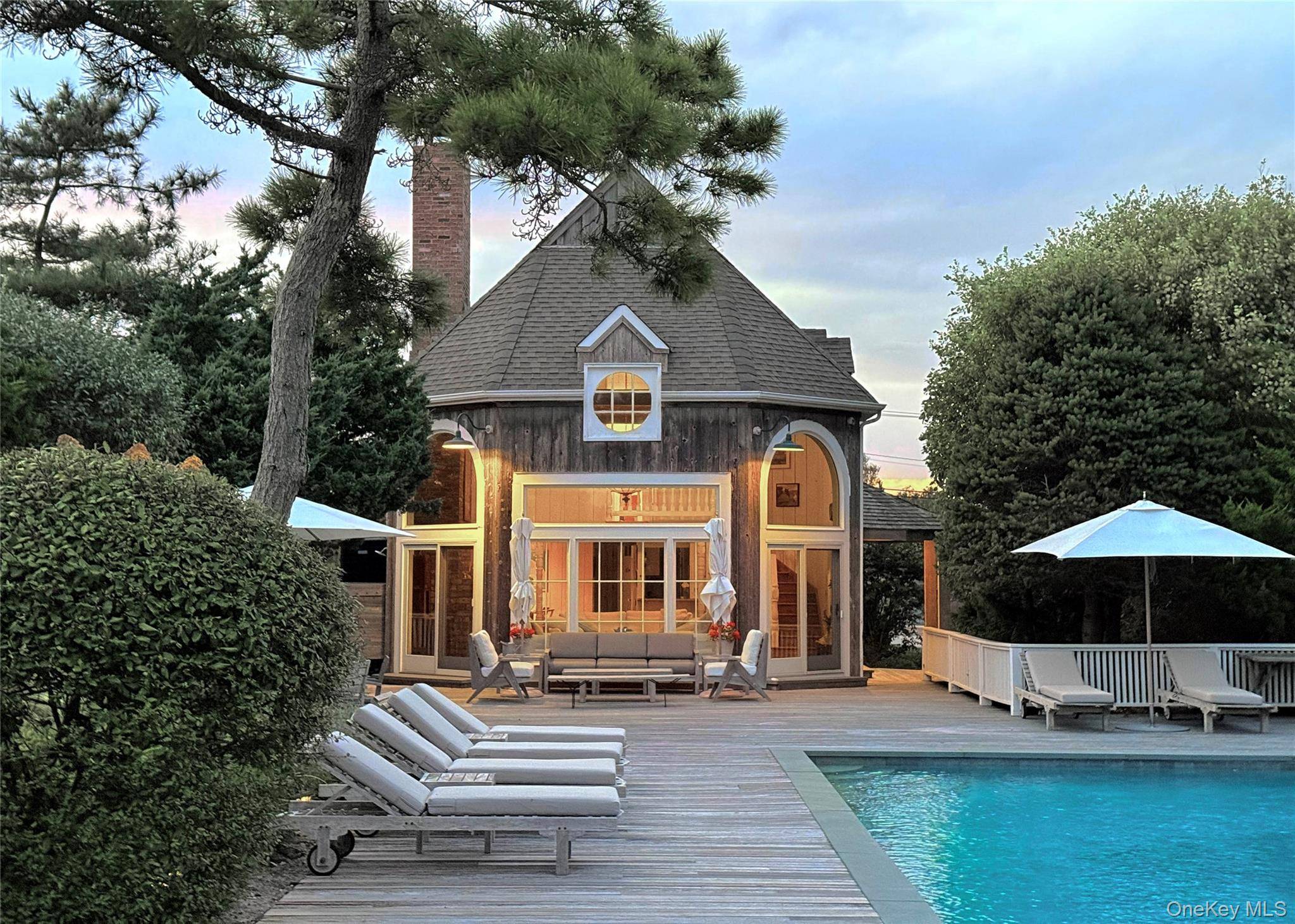 162 Dune RD, Quogue, NY 11959
