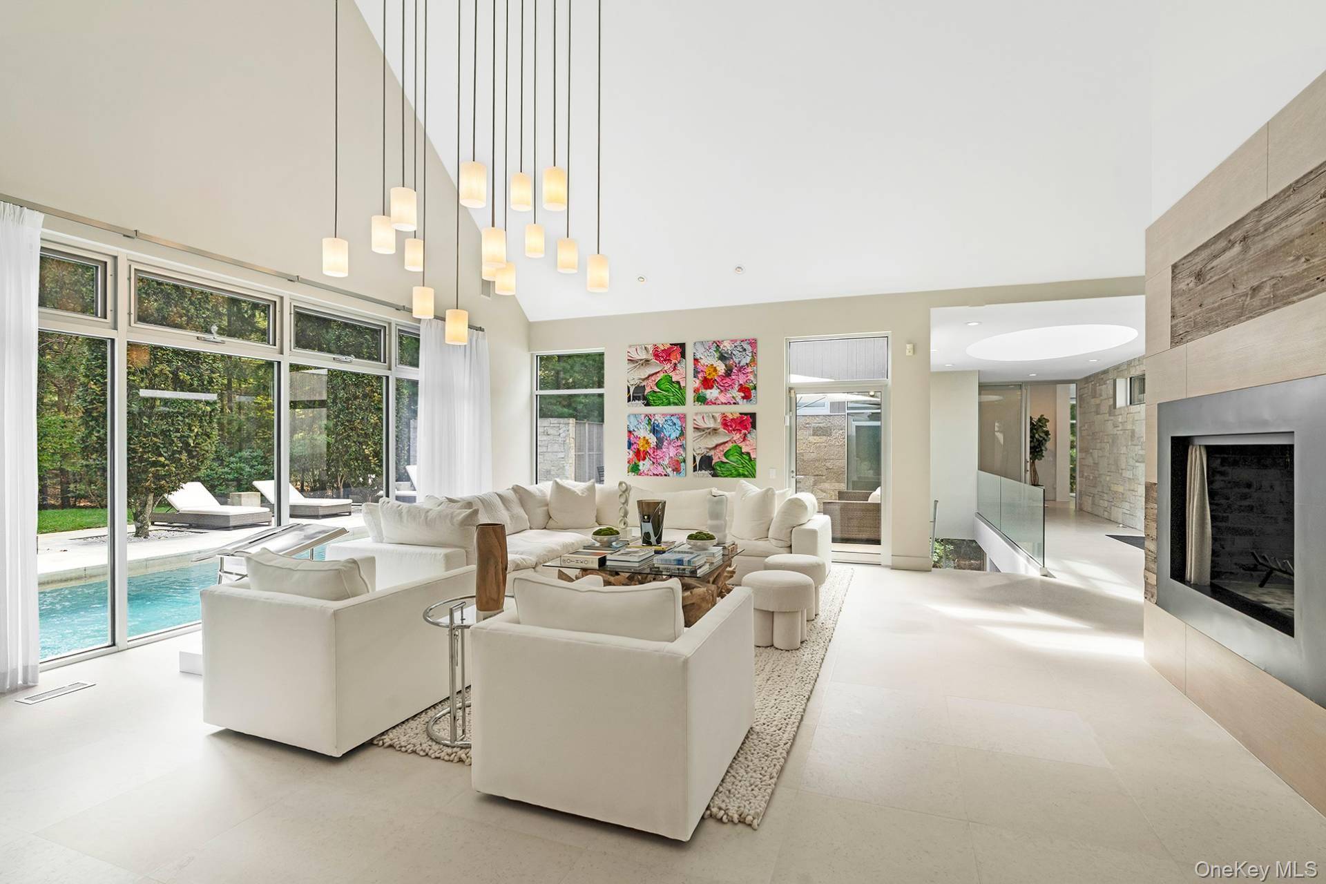 7 Rolling Wood LN, East Hampton, NY 11937