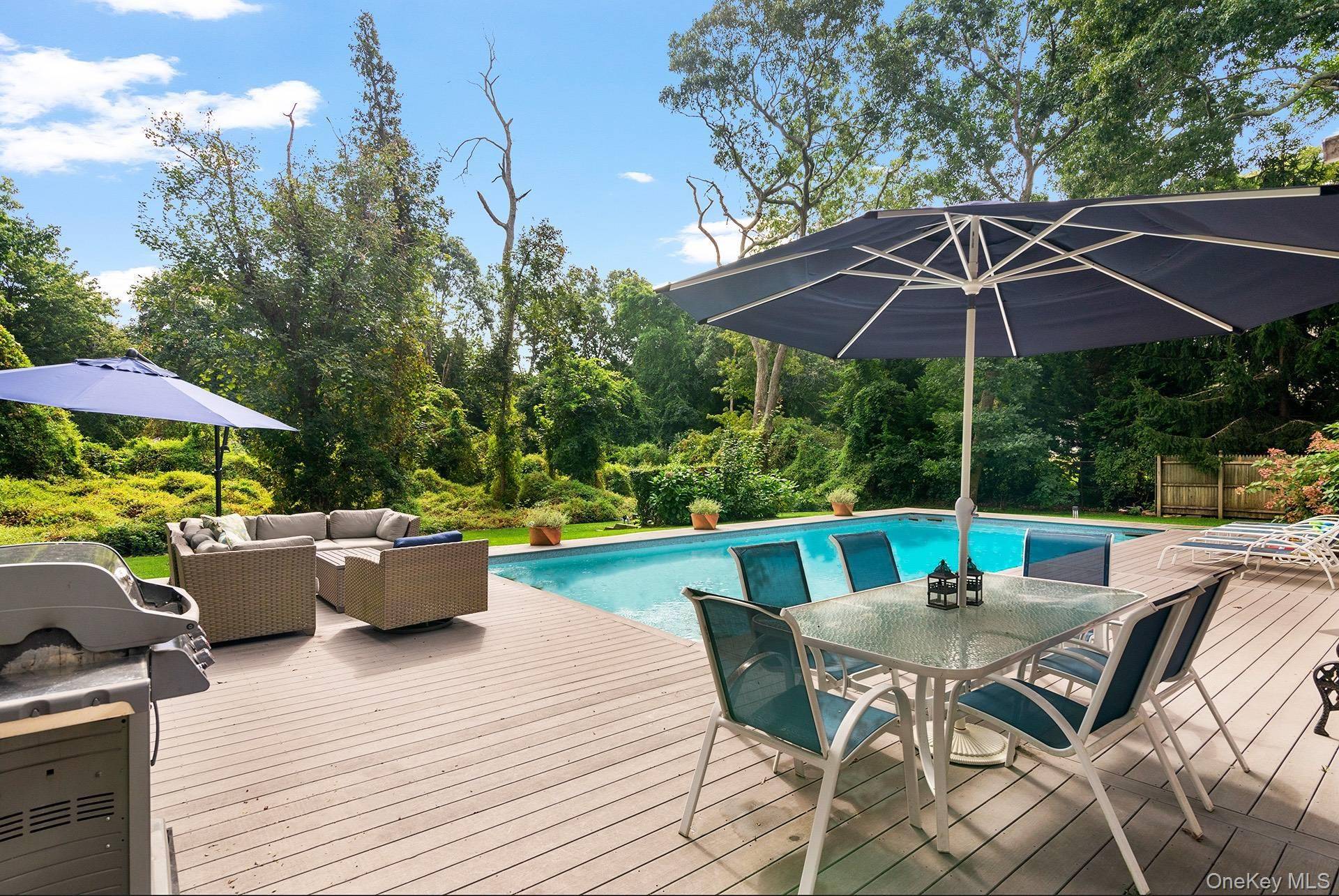 20 Cutter CT, East Hampton, NY 11937