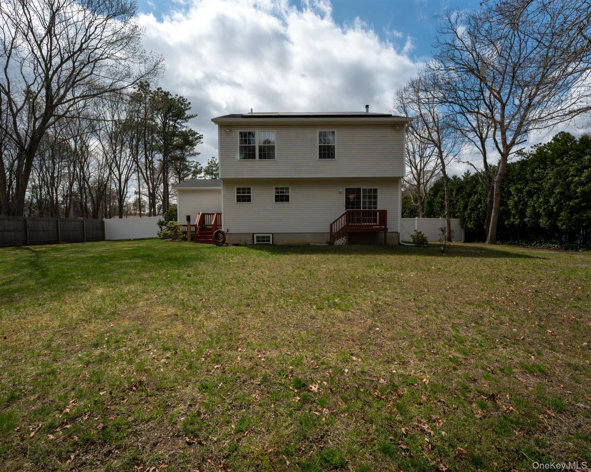 49 S Cozine RD, Center Moriches, NY 11934