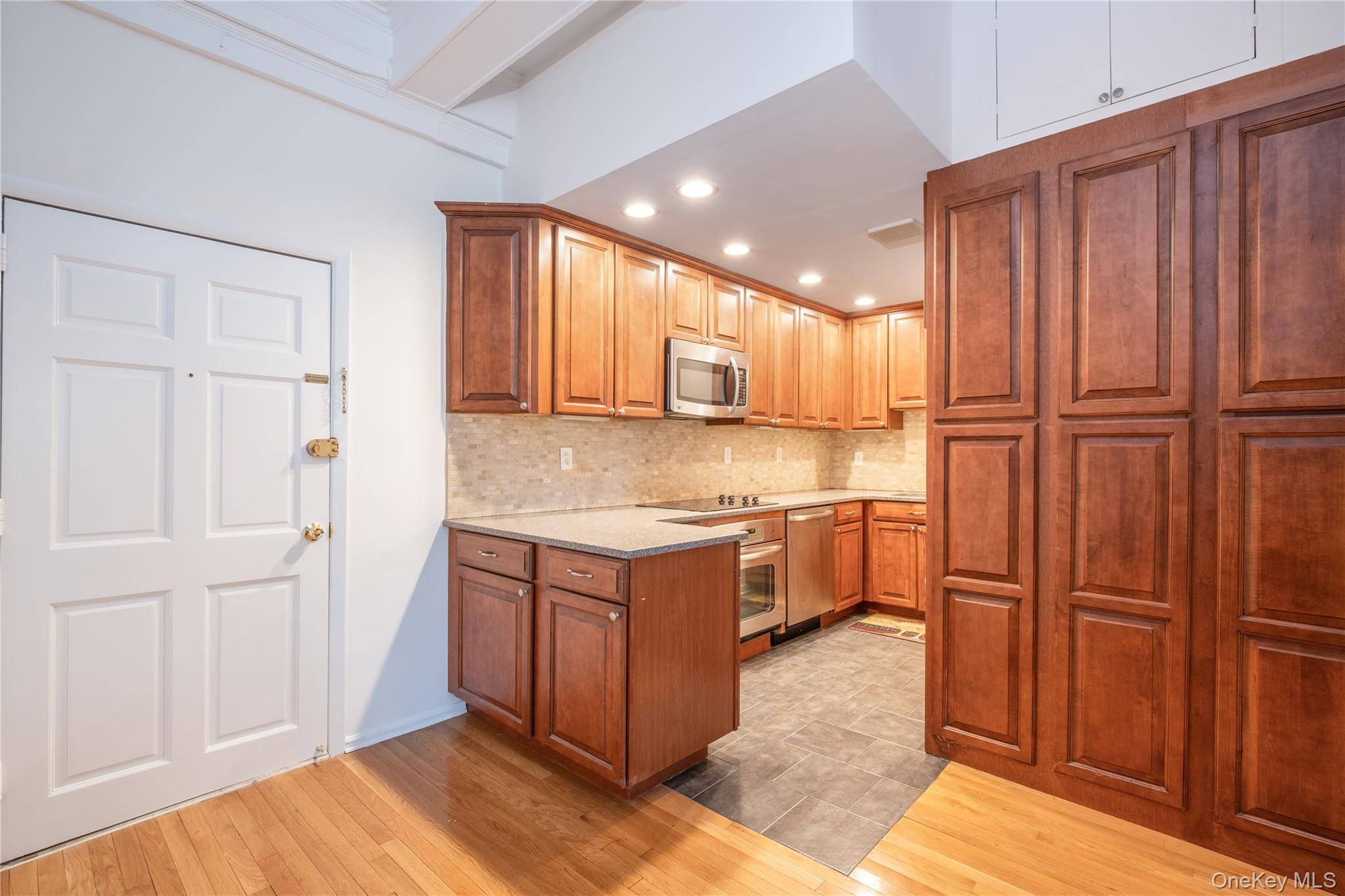 124 Pelhamdale AVE #9A, Pelham, NY 10803