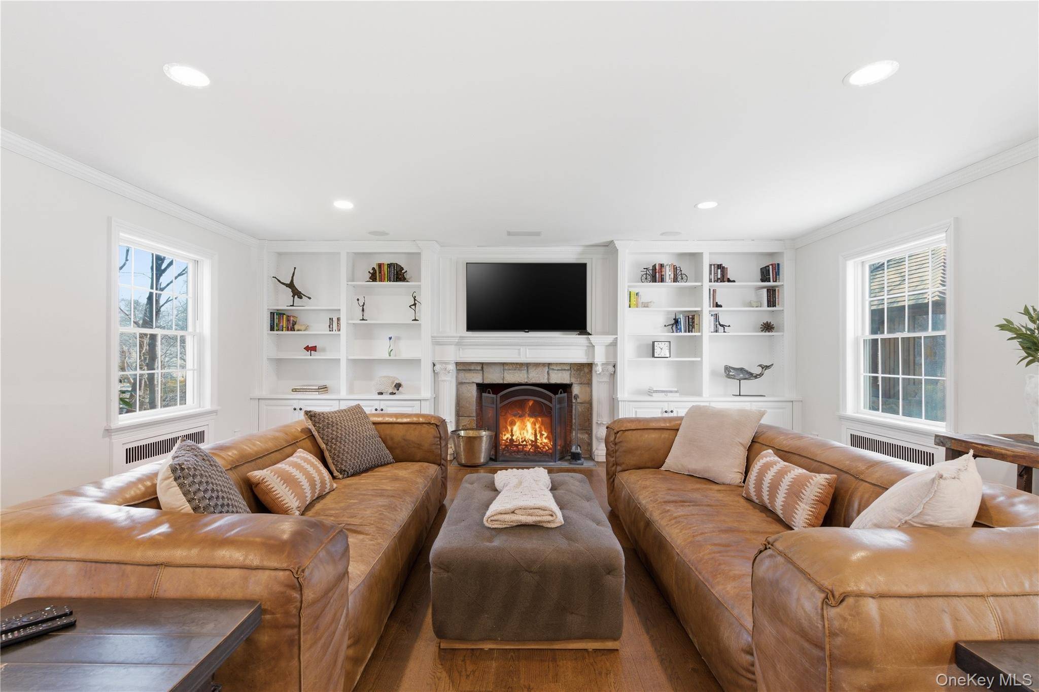 395 W Neck RD, Lloyd Harbor, NY 11743