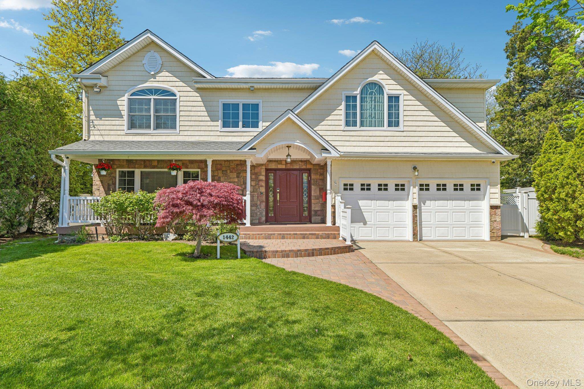 1442 Stevenson CIR, Hewlett, NY 11557