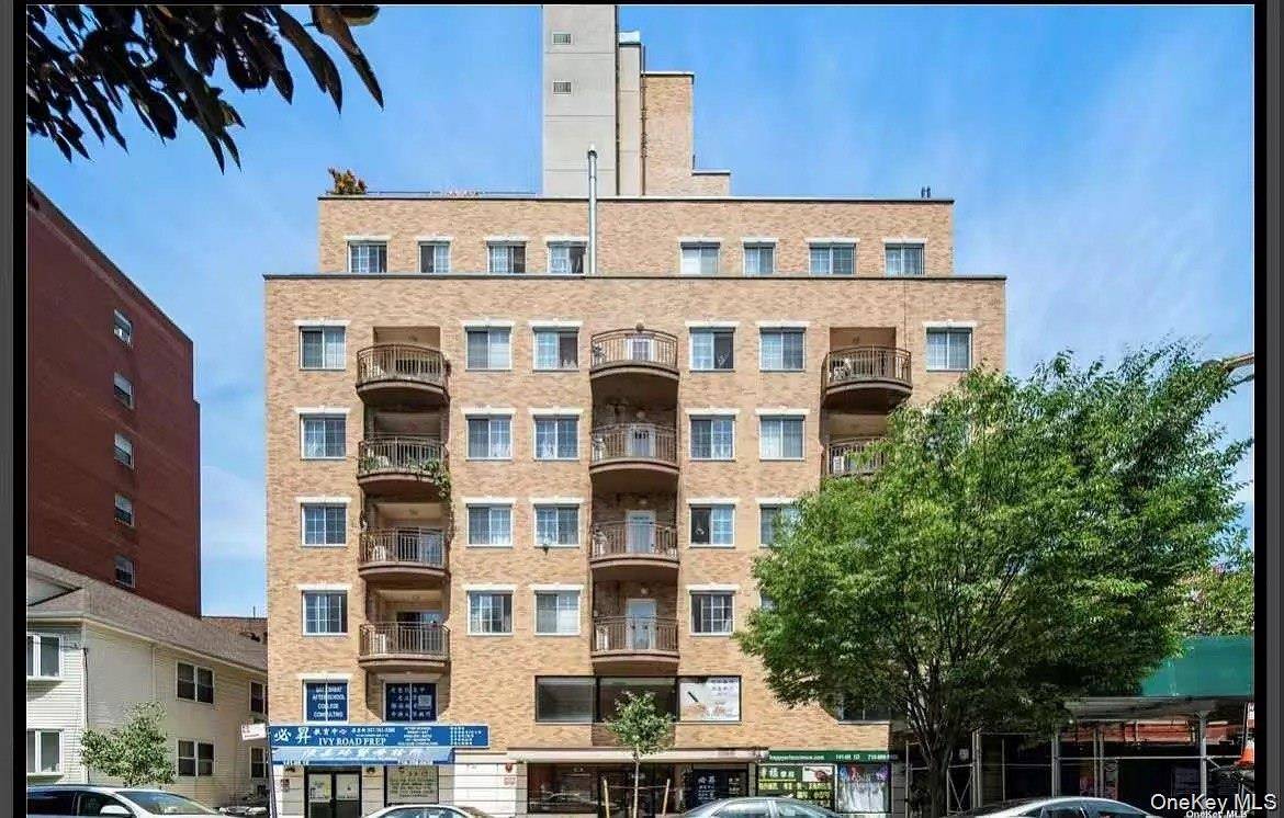 141-05 Cherry AVE #9B, Flushing, NY 11355
