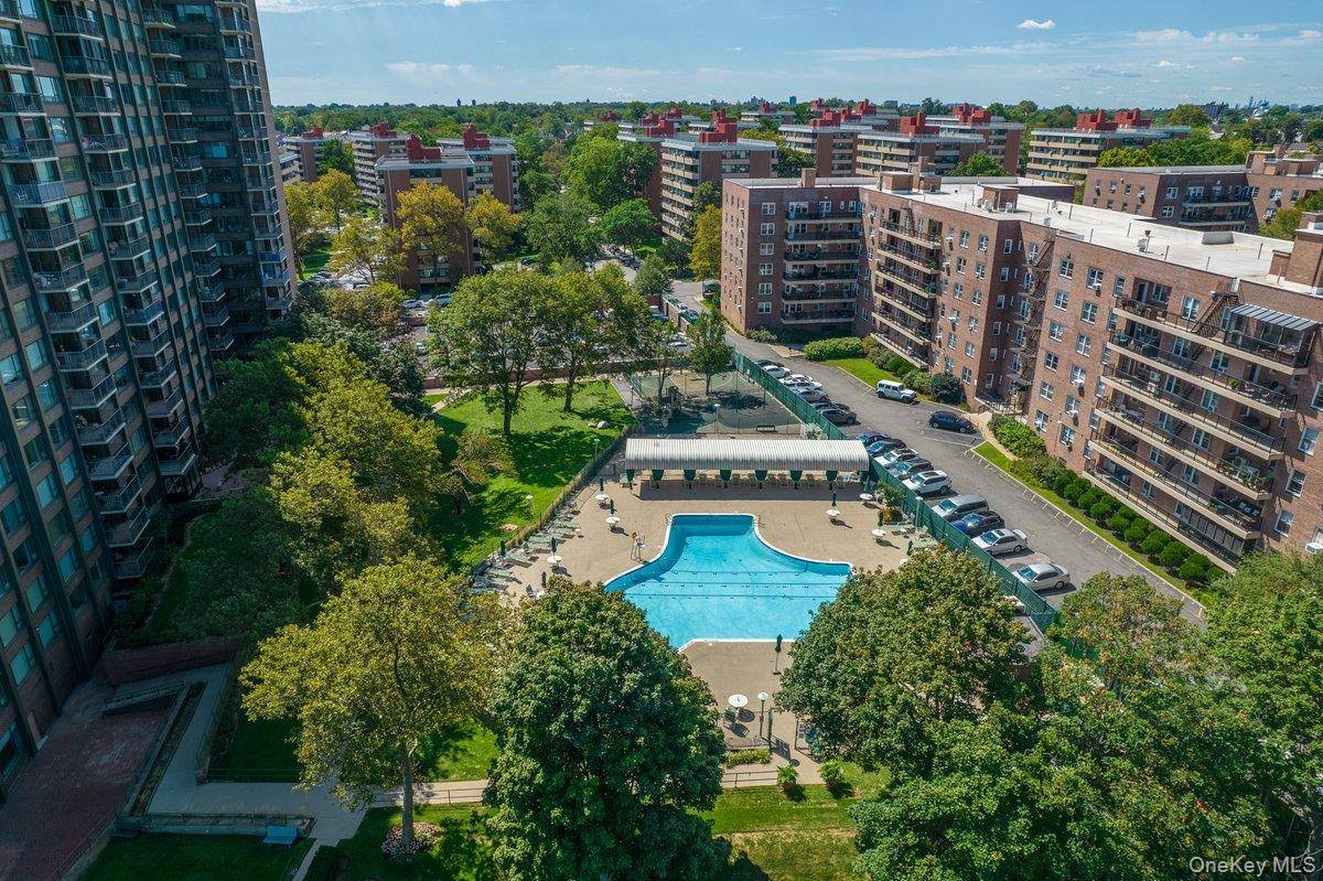 166-25 Powells Cove BLVD #15D, Beechhurst, NY 11357