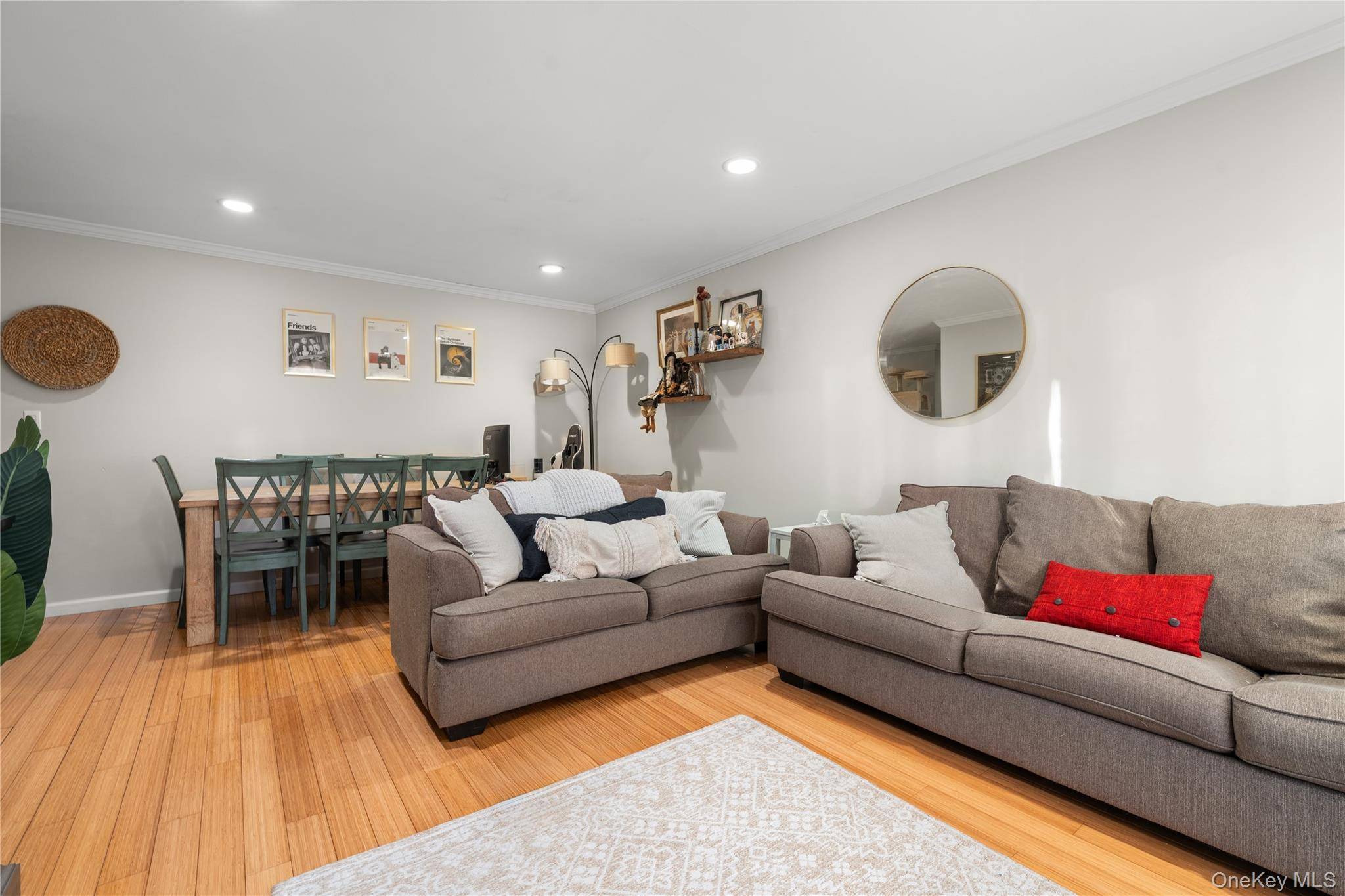 90 Park AVE #B6, Rockville Centre, NY 11570
