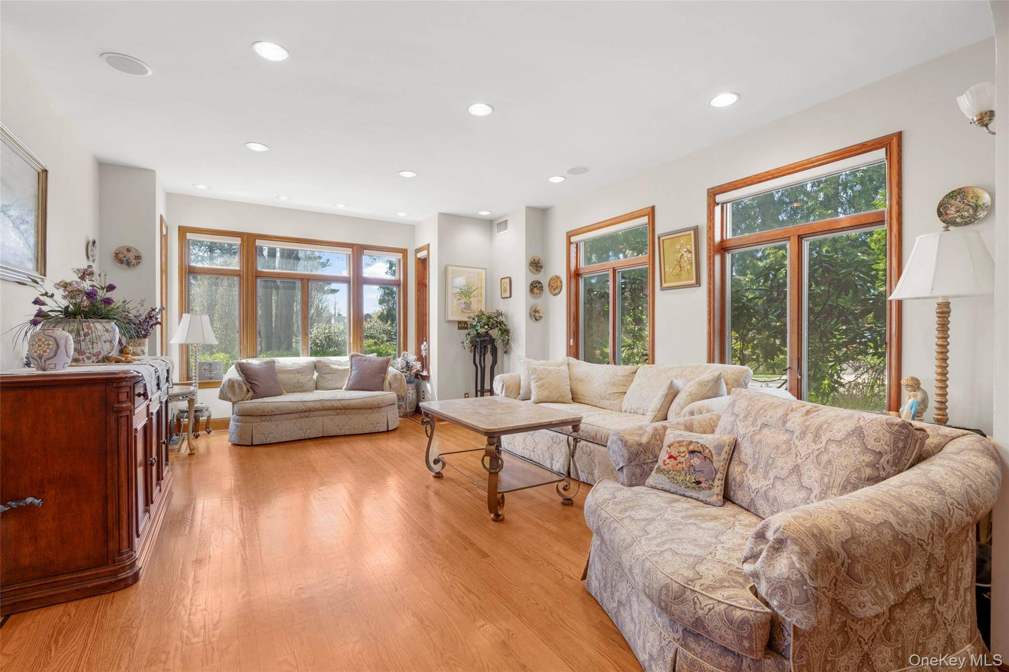 106 Carver TER, Yonkers, NY 10710