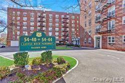 54-40 Little Neck Pkwy #4A, Little Neck, NY 11362