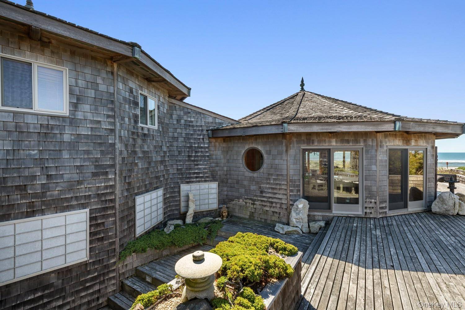 1 Steels WALK, Water Island, NY 11772