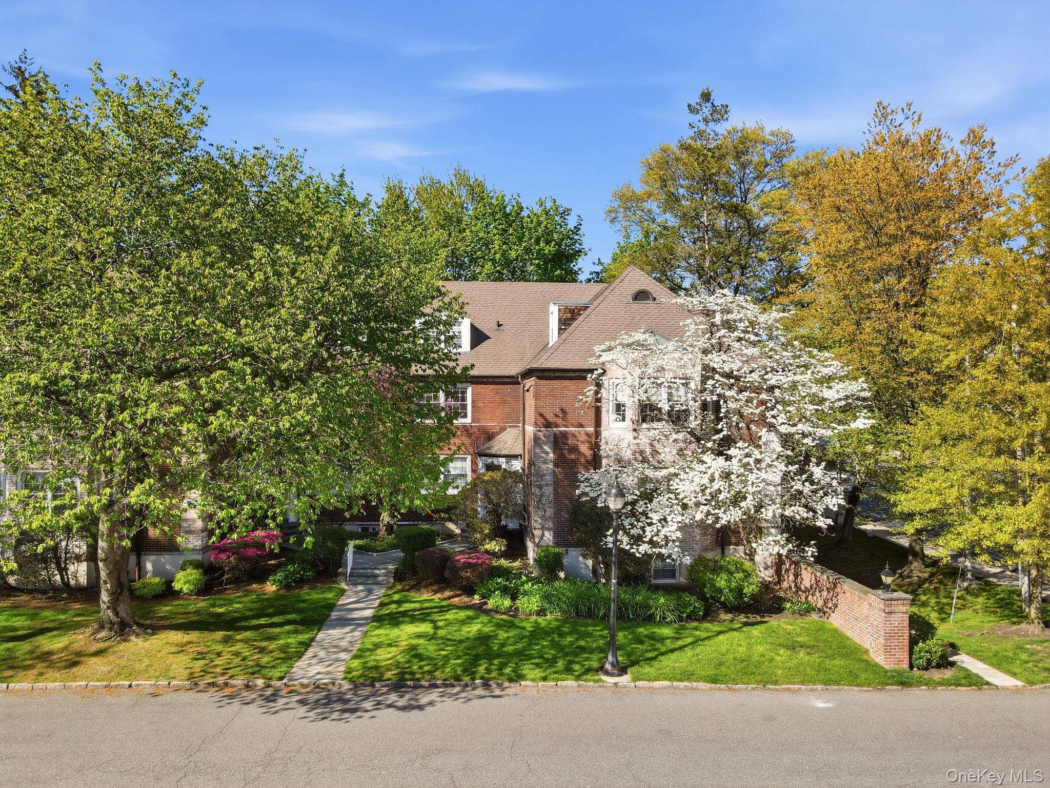 3 Campus Place ##MR, Scarsdale, NY 10583