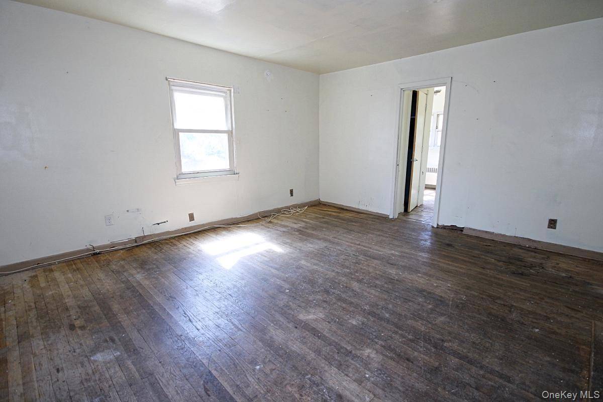 1051 victory BLVD, Staten Island, NY 10301