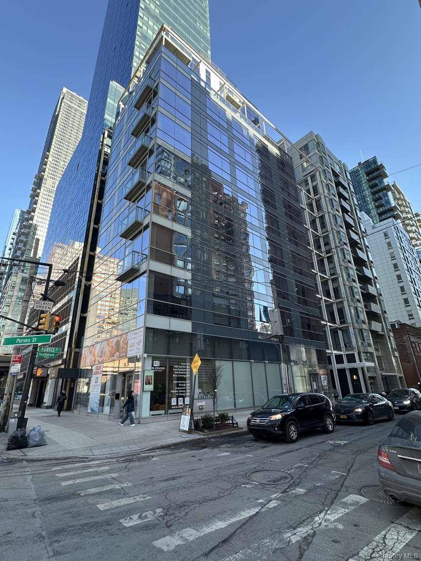 26-26 Jackson AVE #303, Long Island City, NY 11101