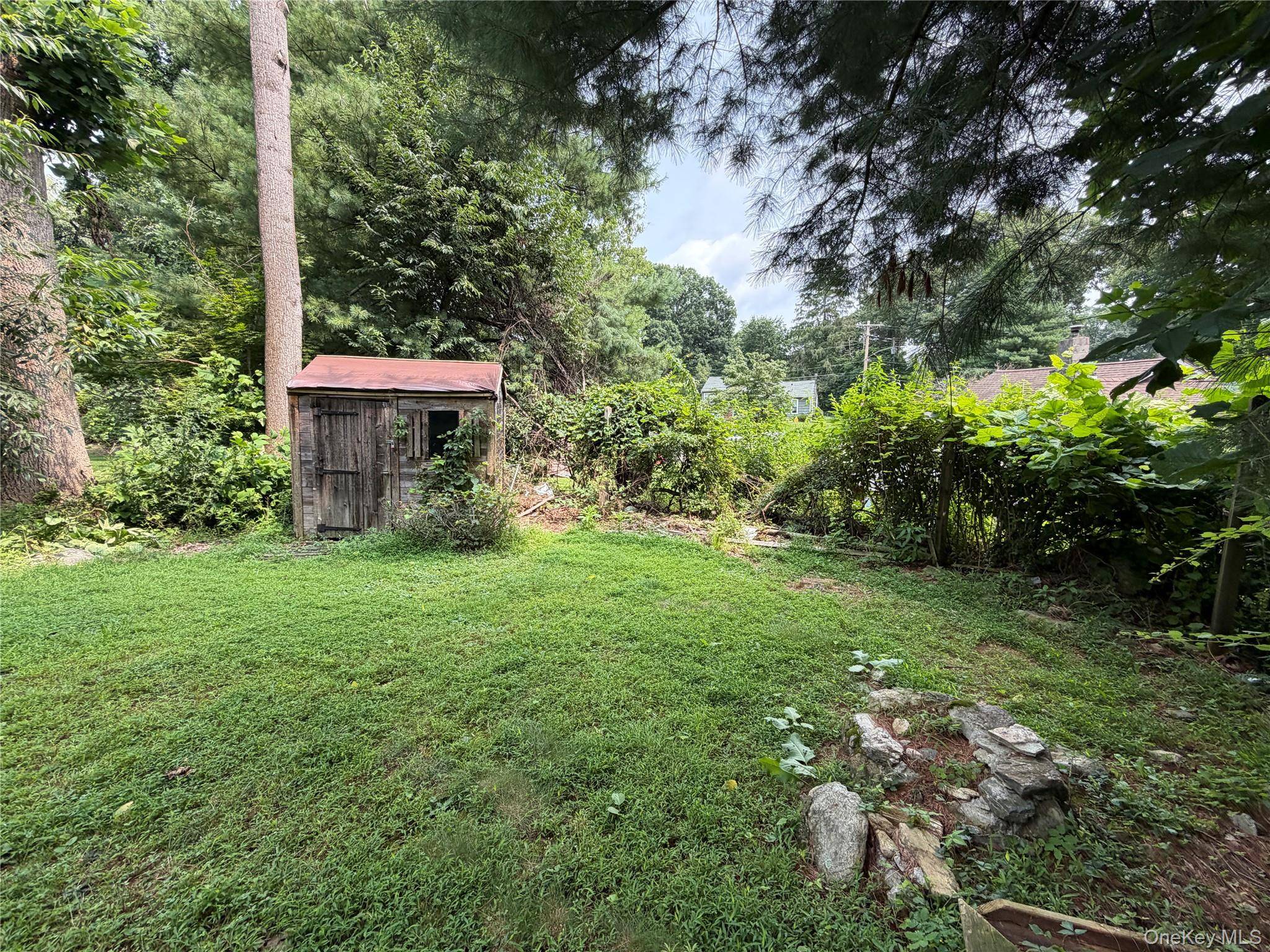 6 N Shenorock DR, Yorktown Heights, NY 10598