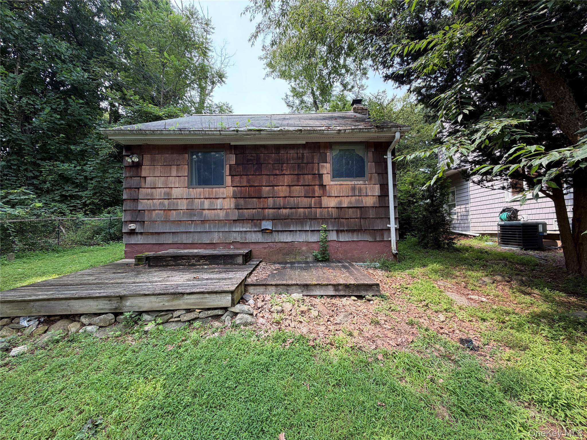 6 N Shenorock DR, Yorktown Heights, NY 10598