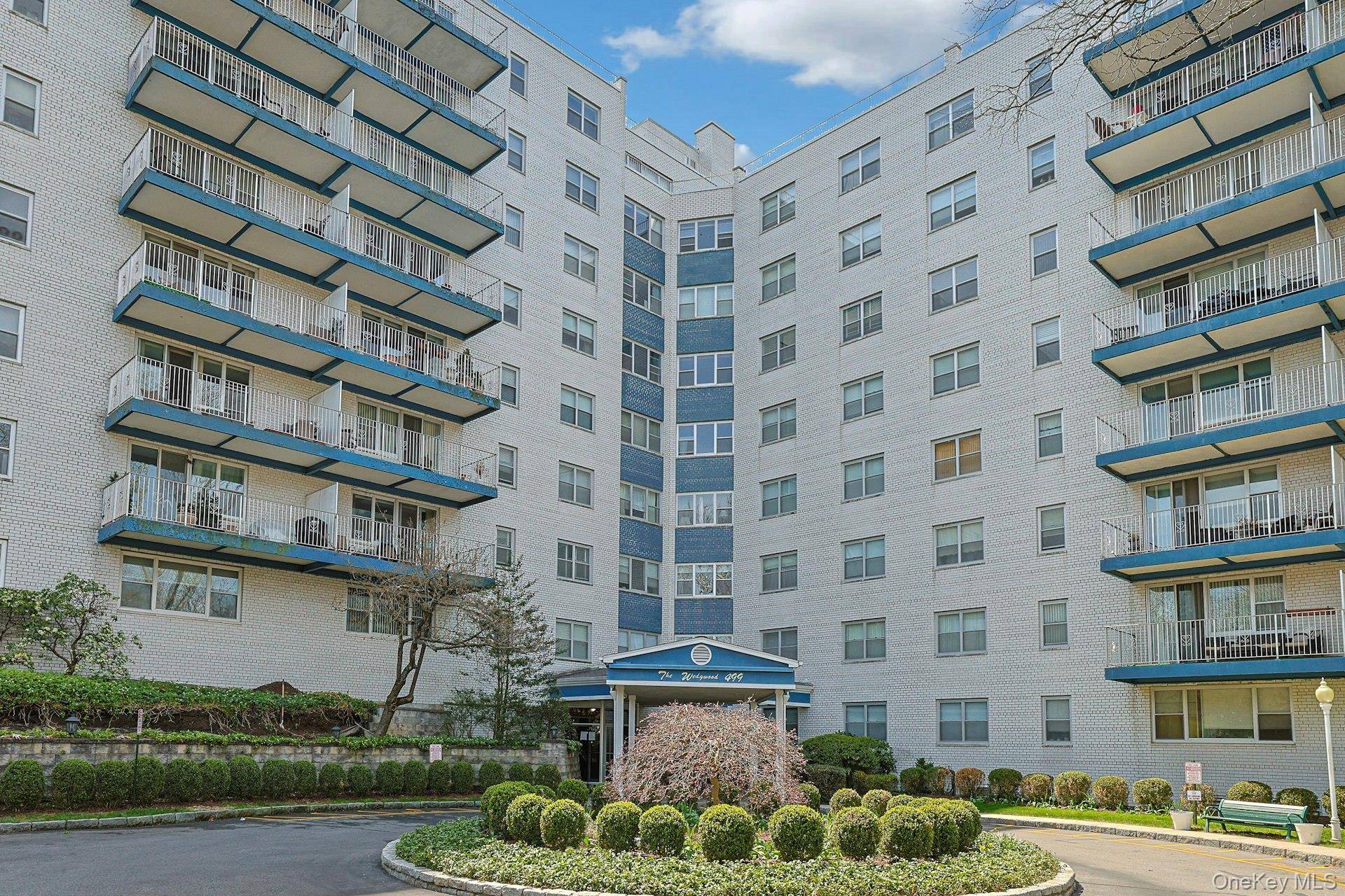 499 N Broadway #7i, White Plains, NY 10603