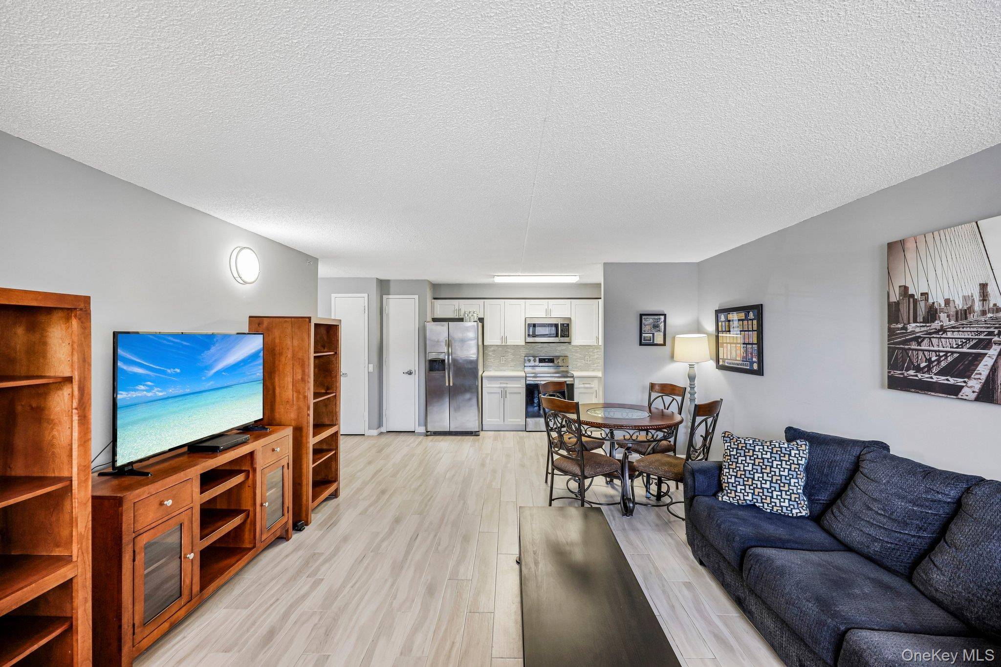 260 Beach 81st ST #2D, Rockaway Beach, NY 11693