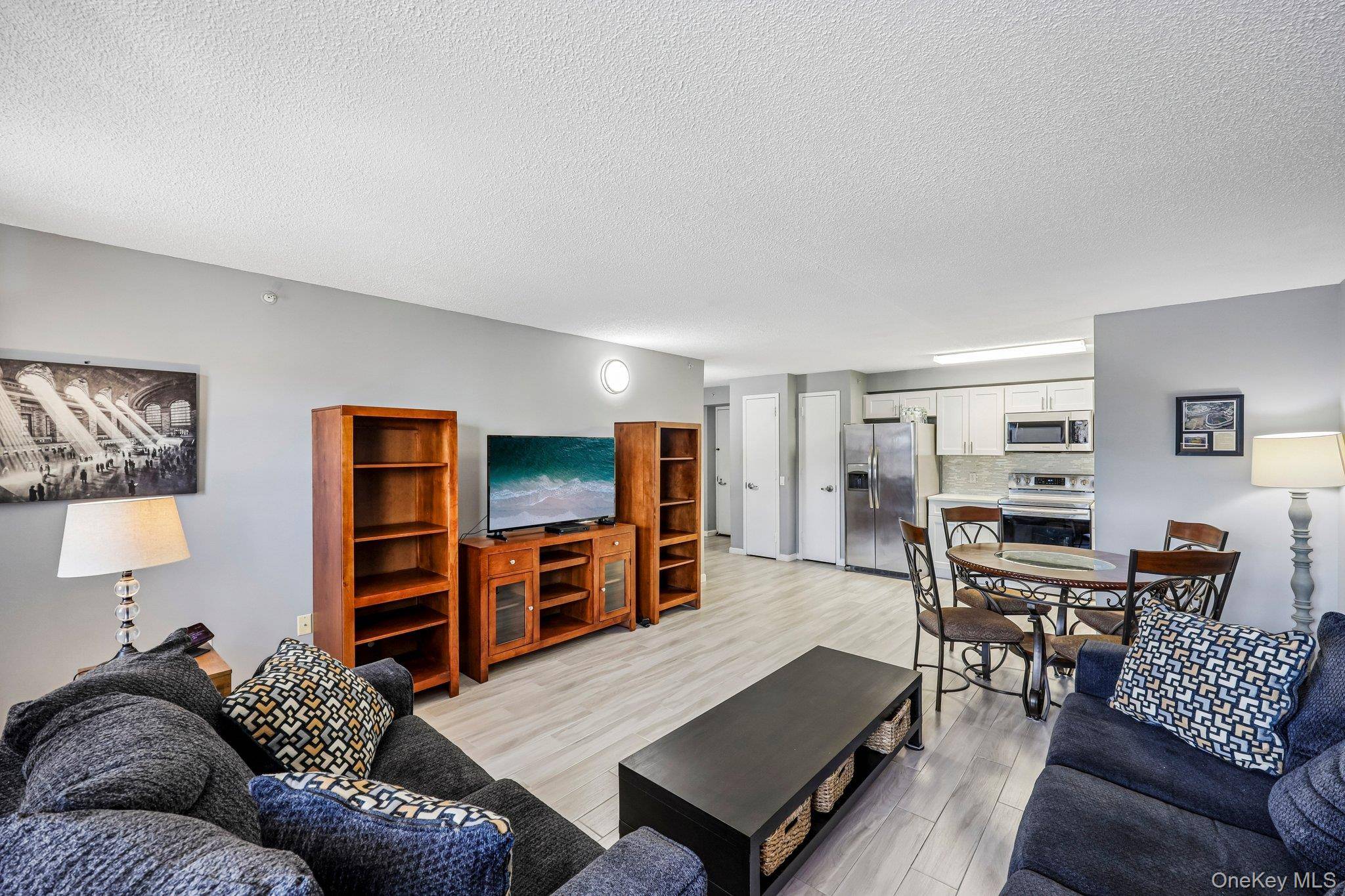 260 Beach 81st ST #2D, Rockaway Beach, NY 11693