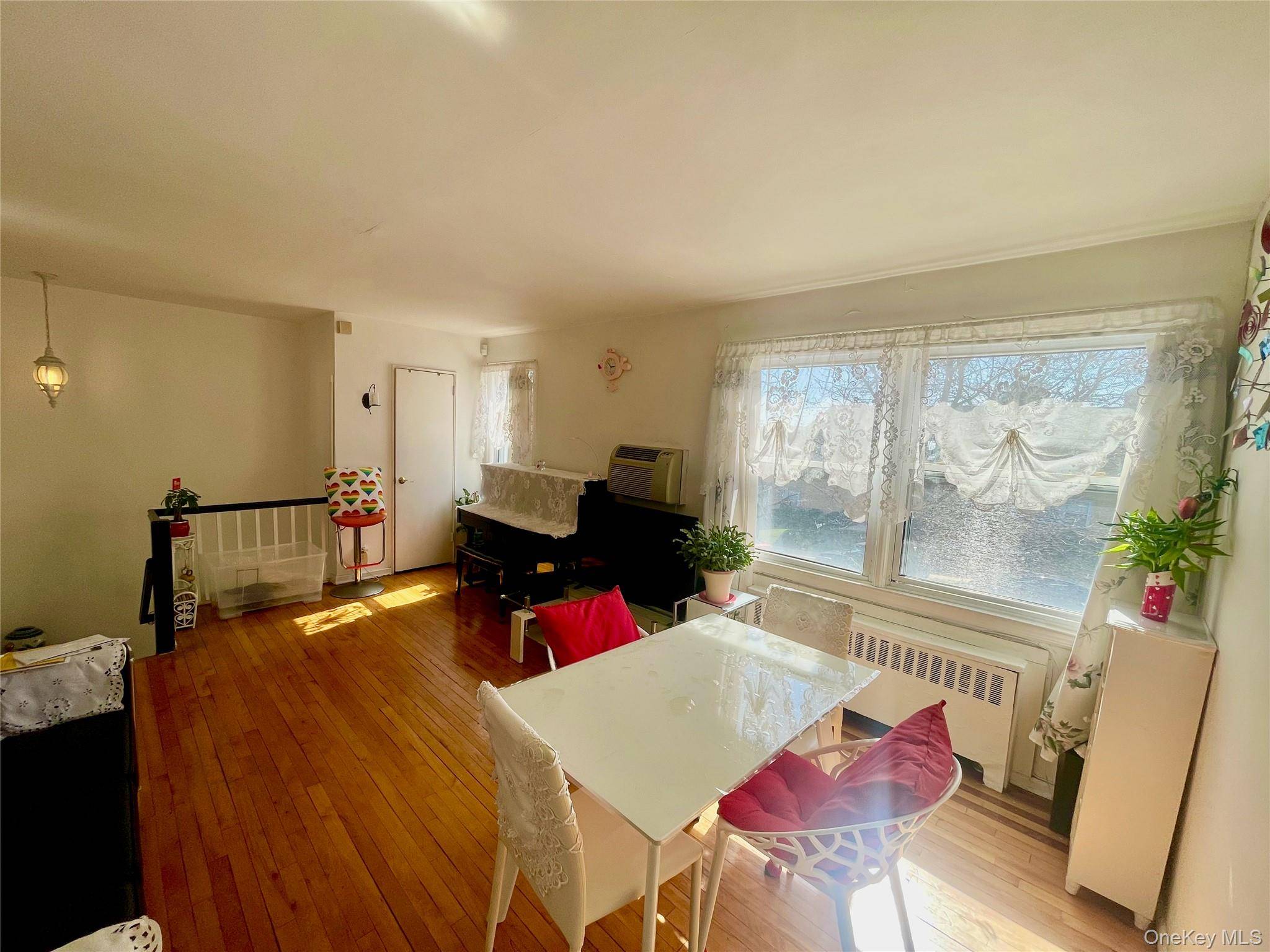 25143 71st AVE #119B, Bellerose, NY 11426