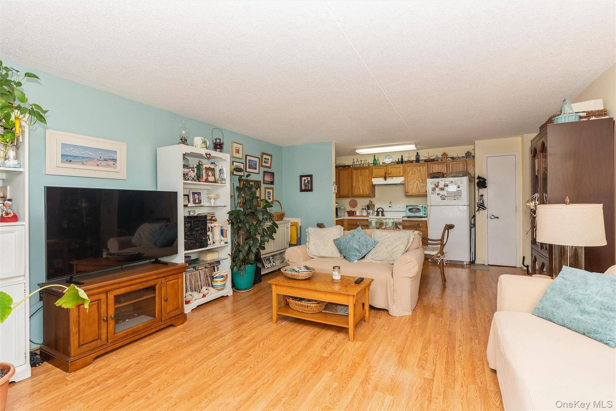 260 Beach 81st ST #4A, Rockaway Beach, NY 11693