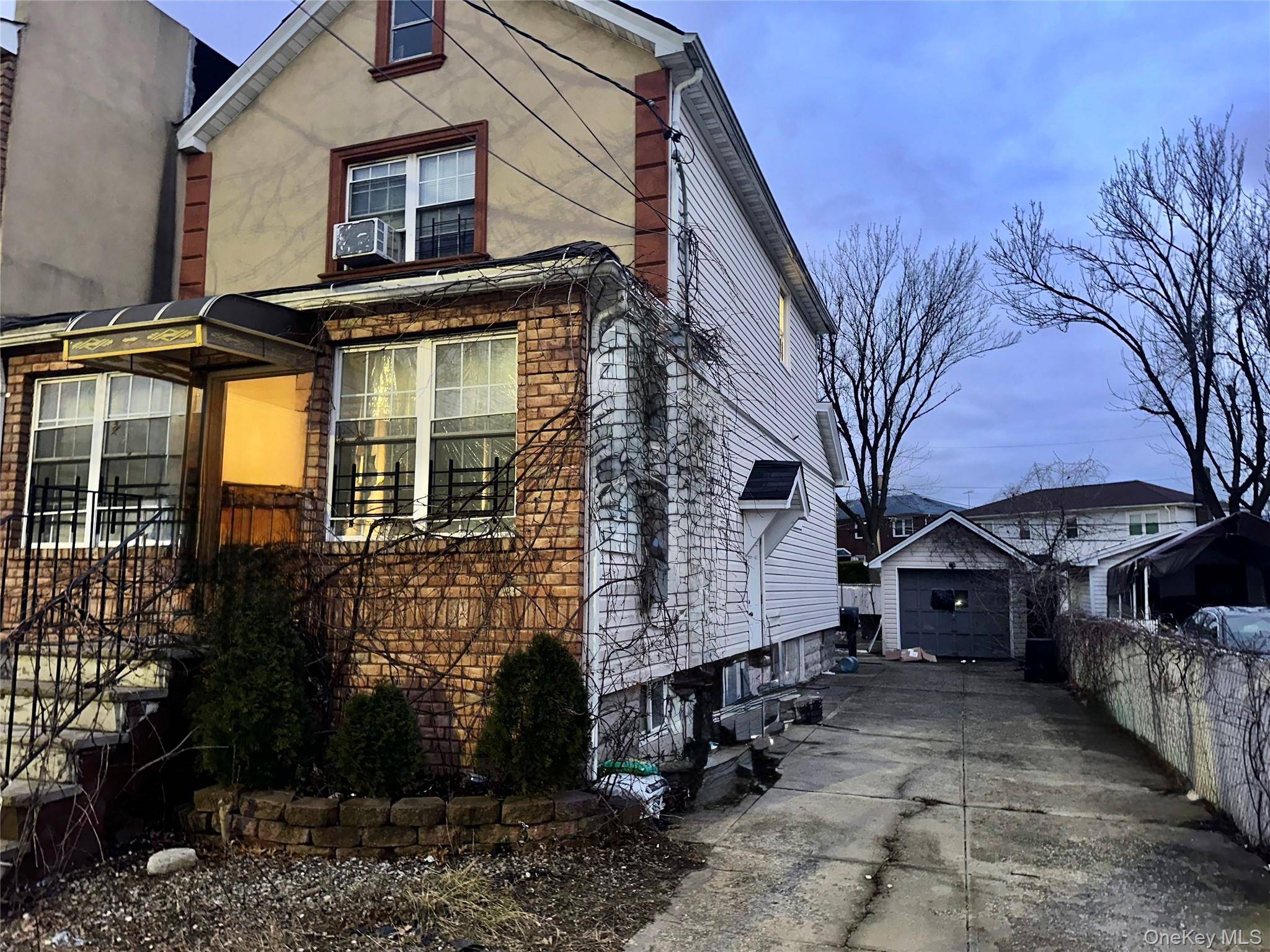 14141 255th ST, Rosedale, NY 11422