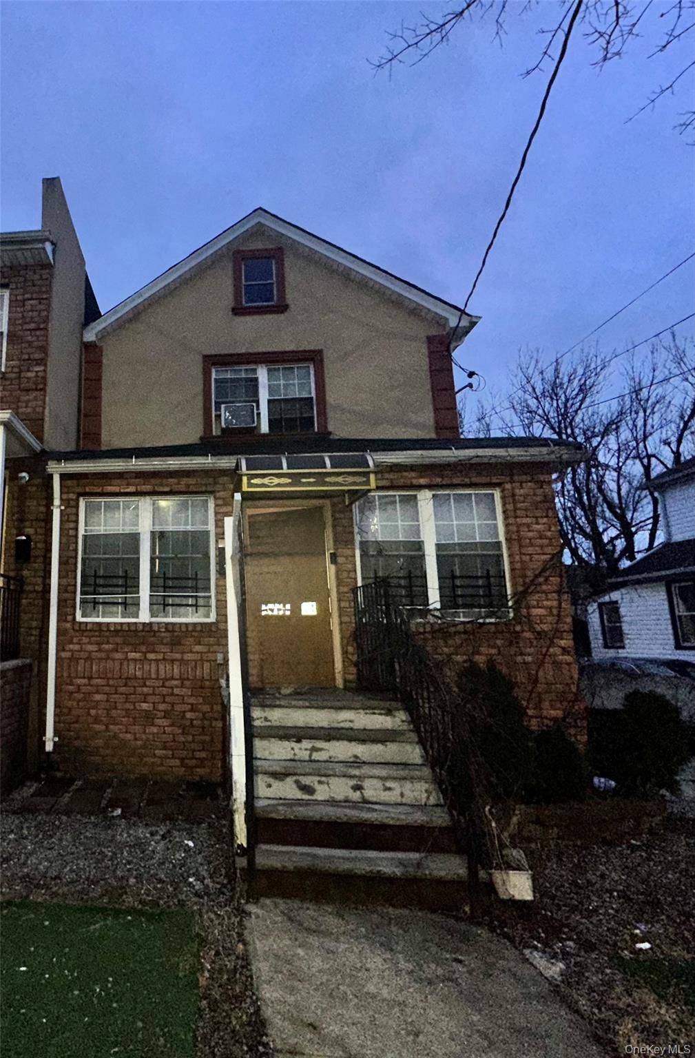 14141 255th ST, Rosedale, NY 11422