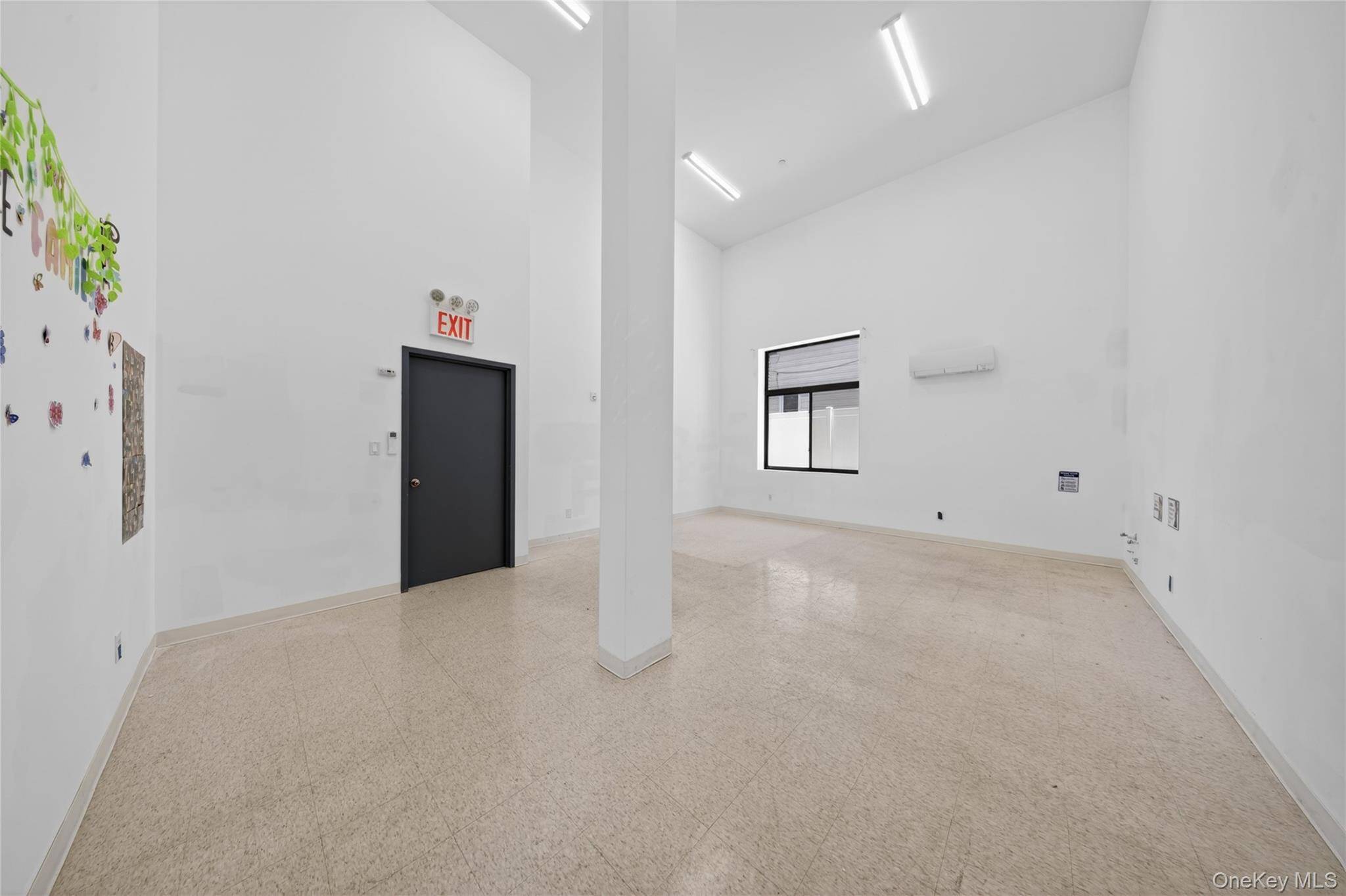 142-18 32 AVE, Flushing, NY 11354