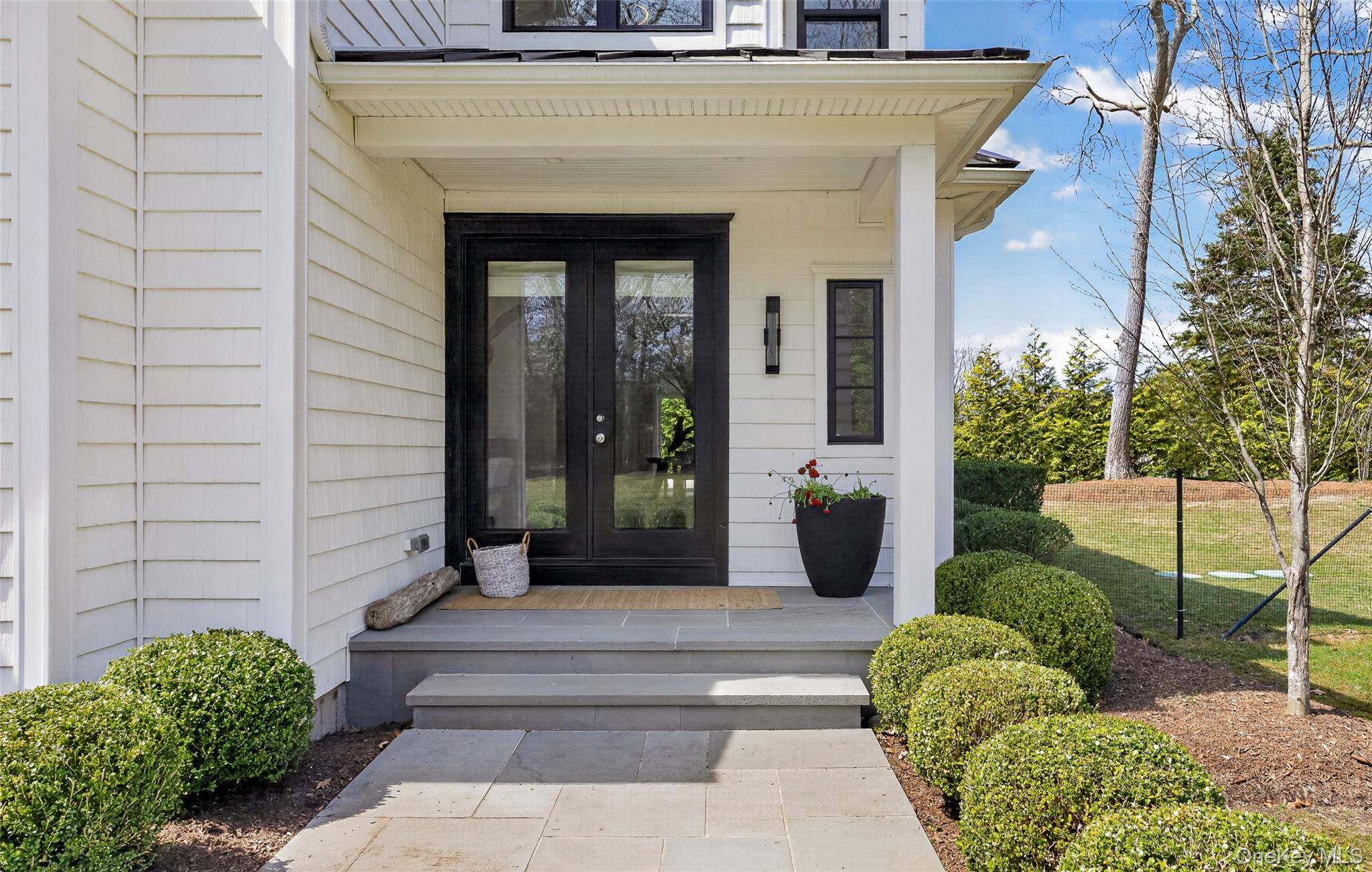 17 Bay View RD, Southampton, NY 11968