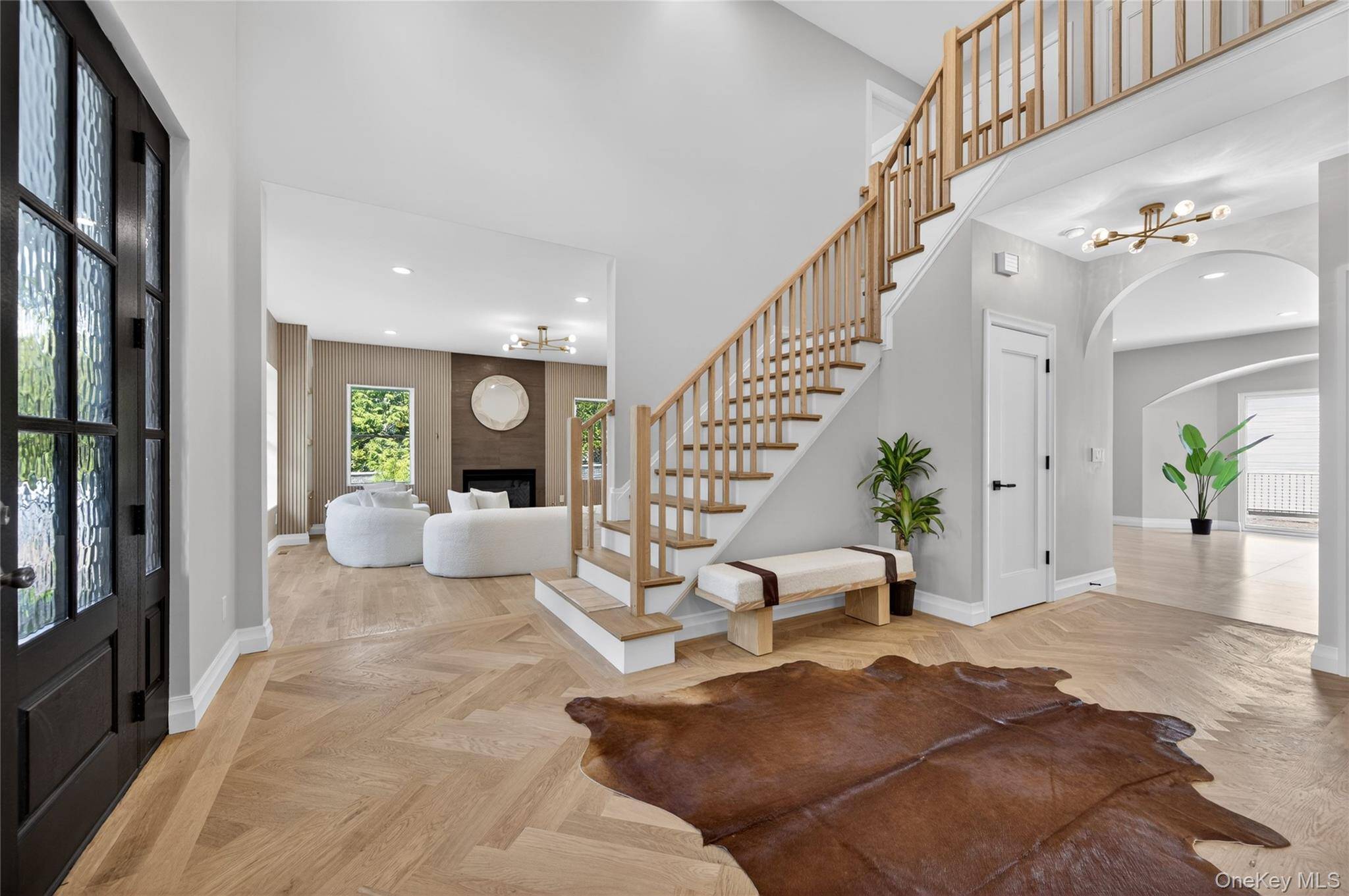 15 Ridge DR, Port Washington, NY 11050