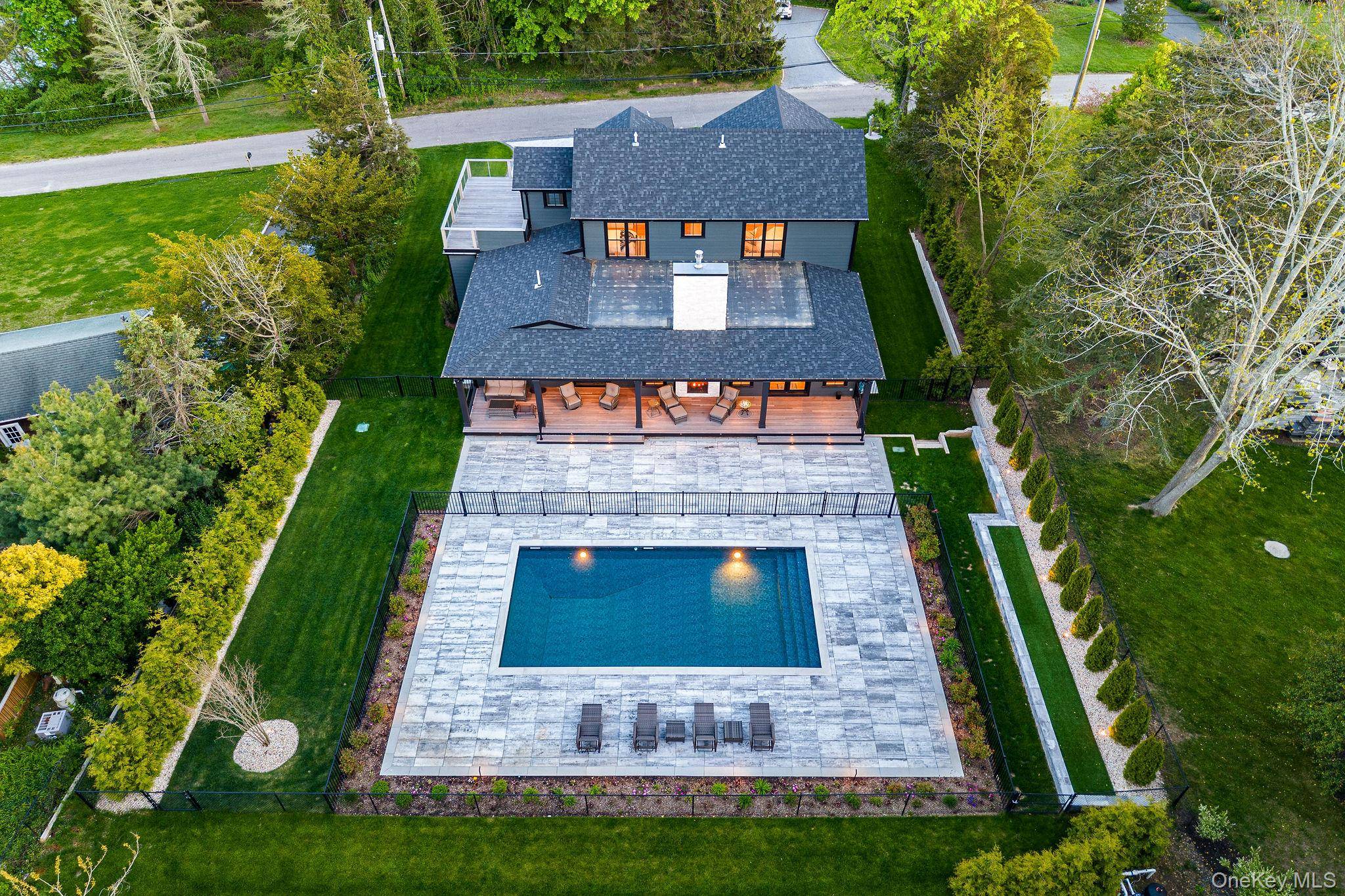 1665 Glenn RD, Southold, NY 11971