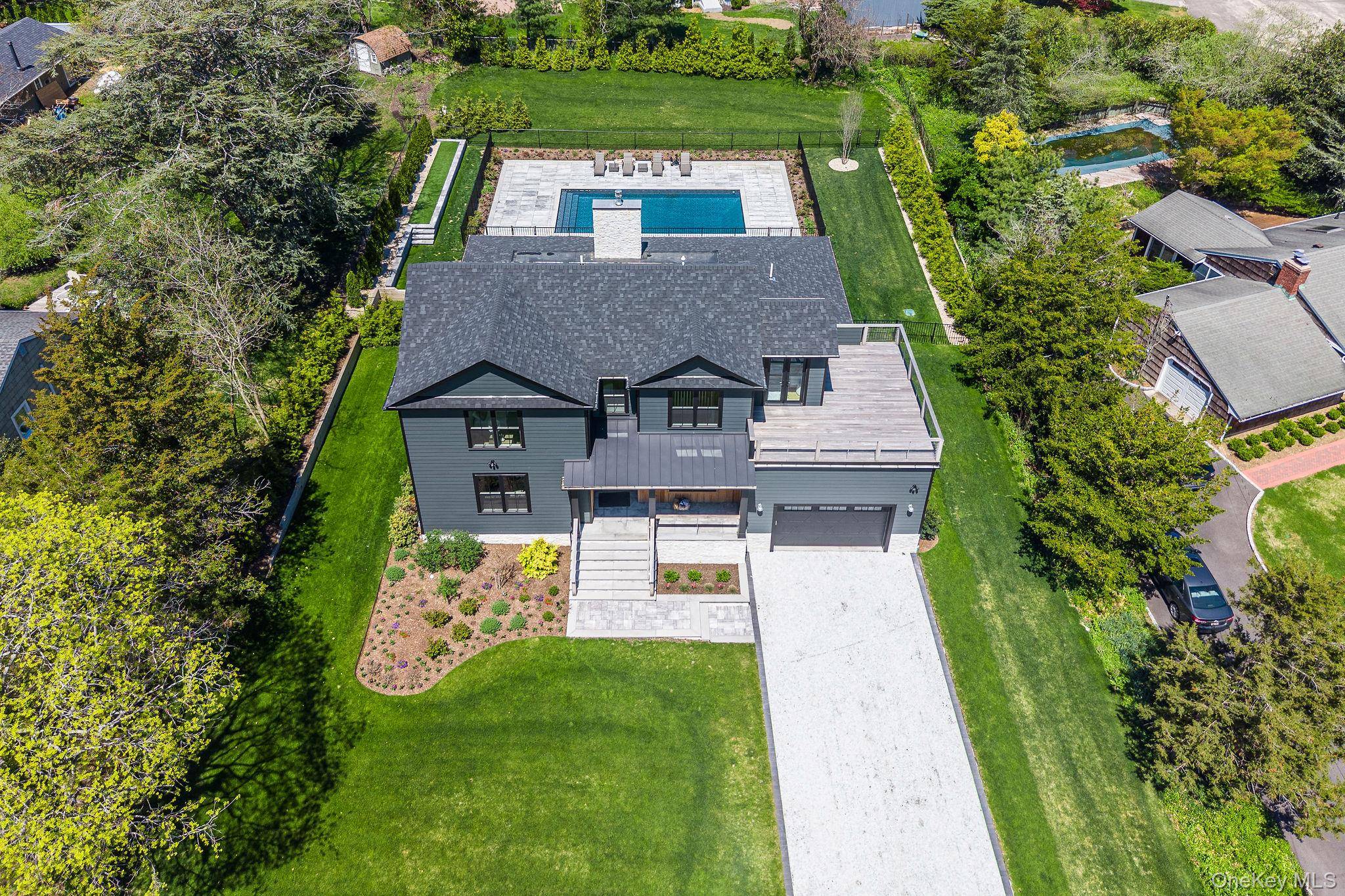1665 Glenn RD, Southold, NY 11971
