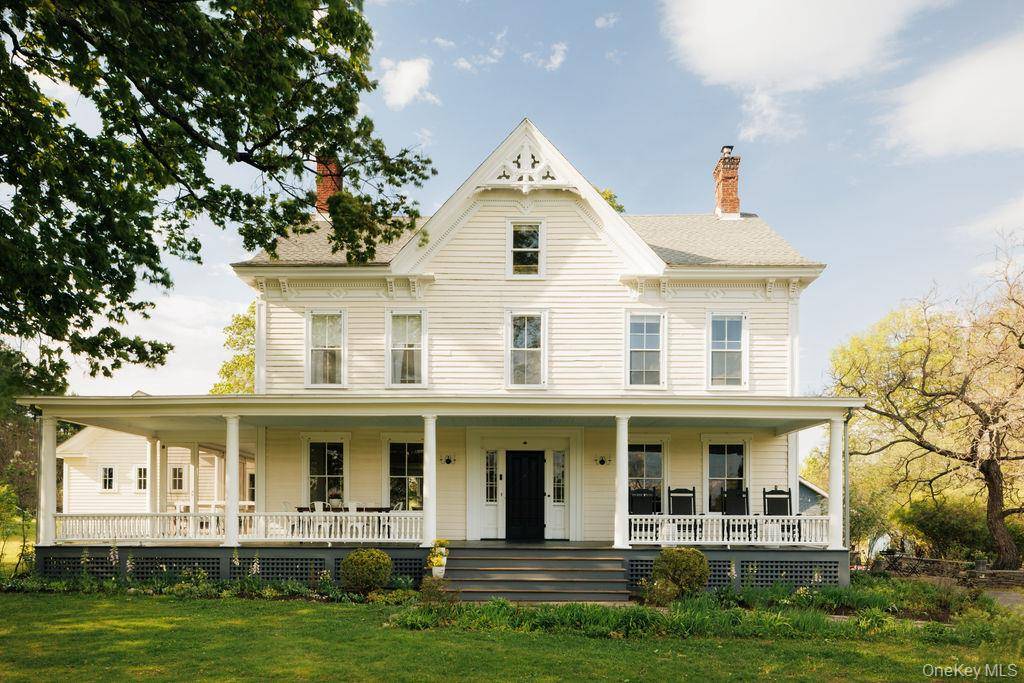 71 Starbarrack RD, Red Hook, NY 12571