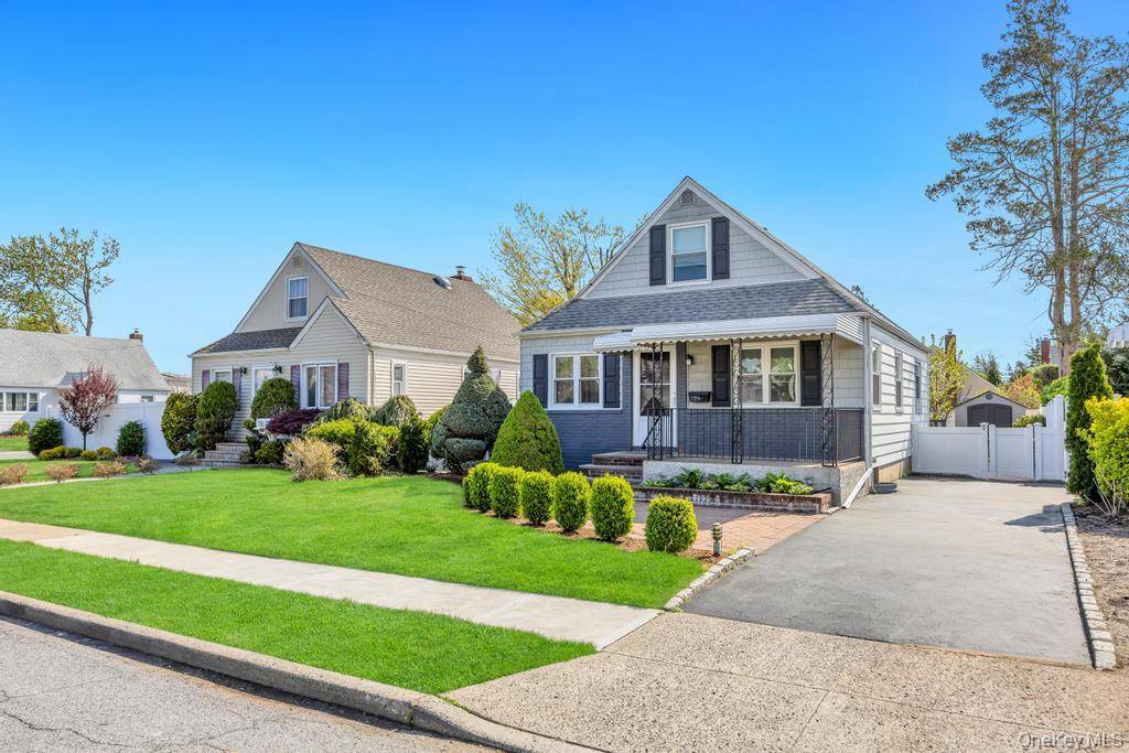 126 New York AVE, West Hempstead, NY 11552