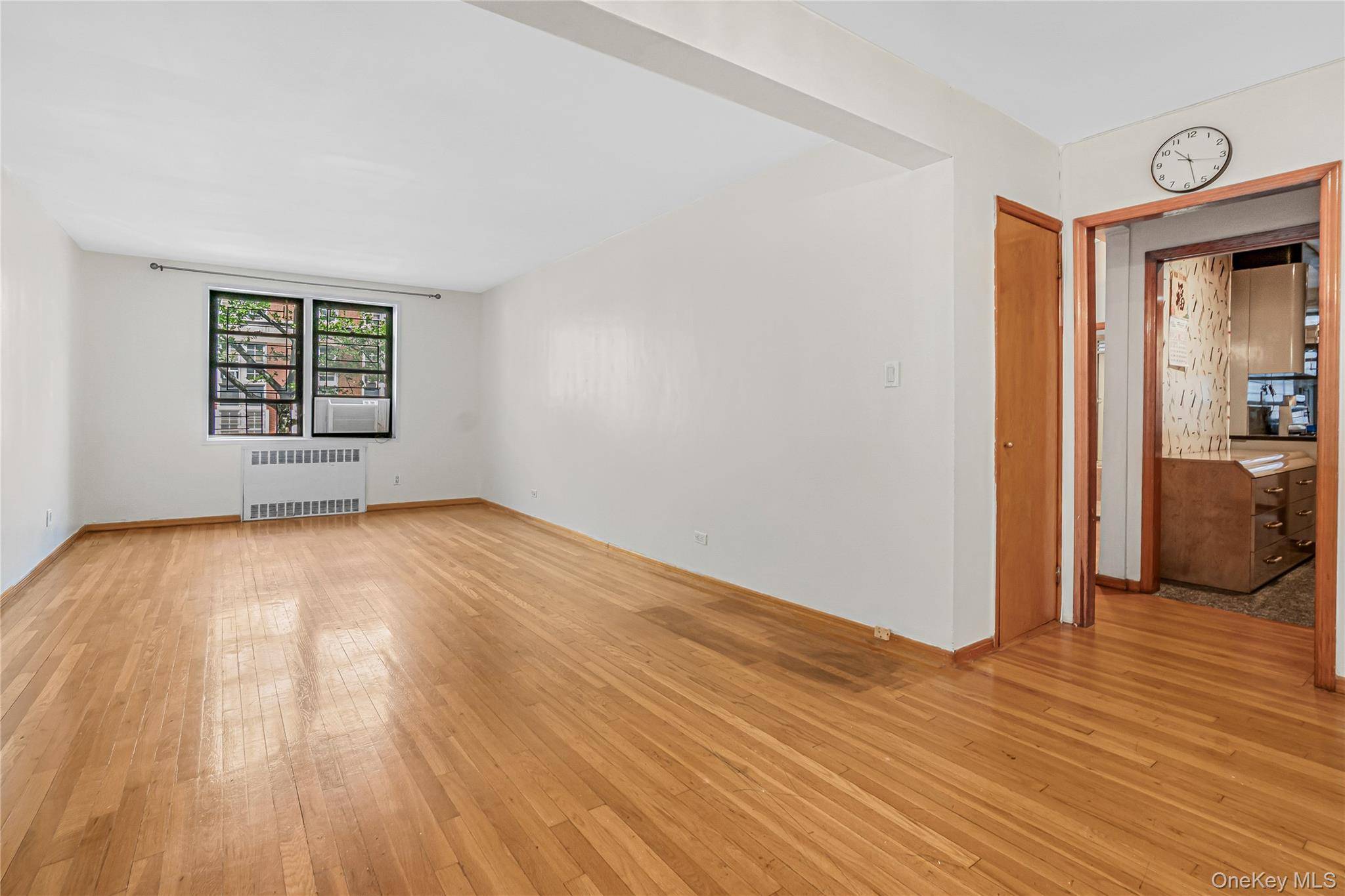 102-18 64th AVE #2X, Forest Hills, NY 11375