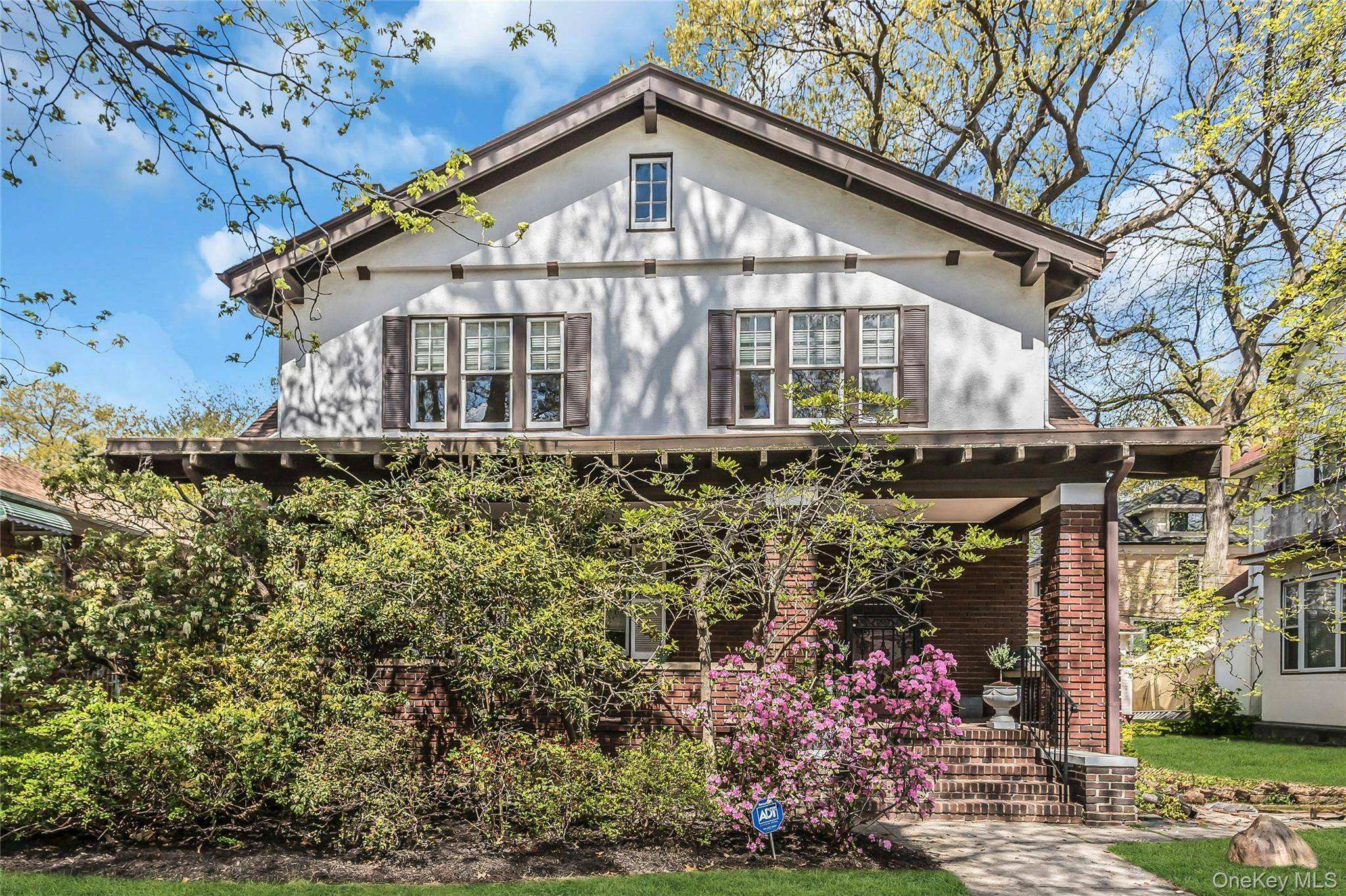 116 82nd RD, Kew Gardens, NY 11415