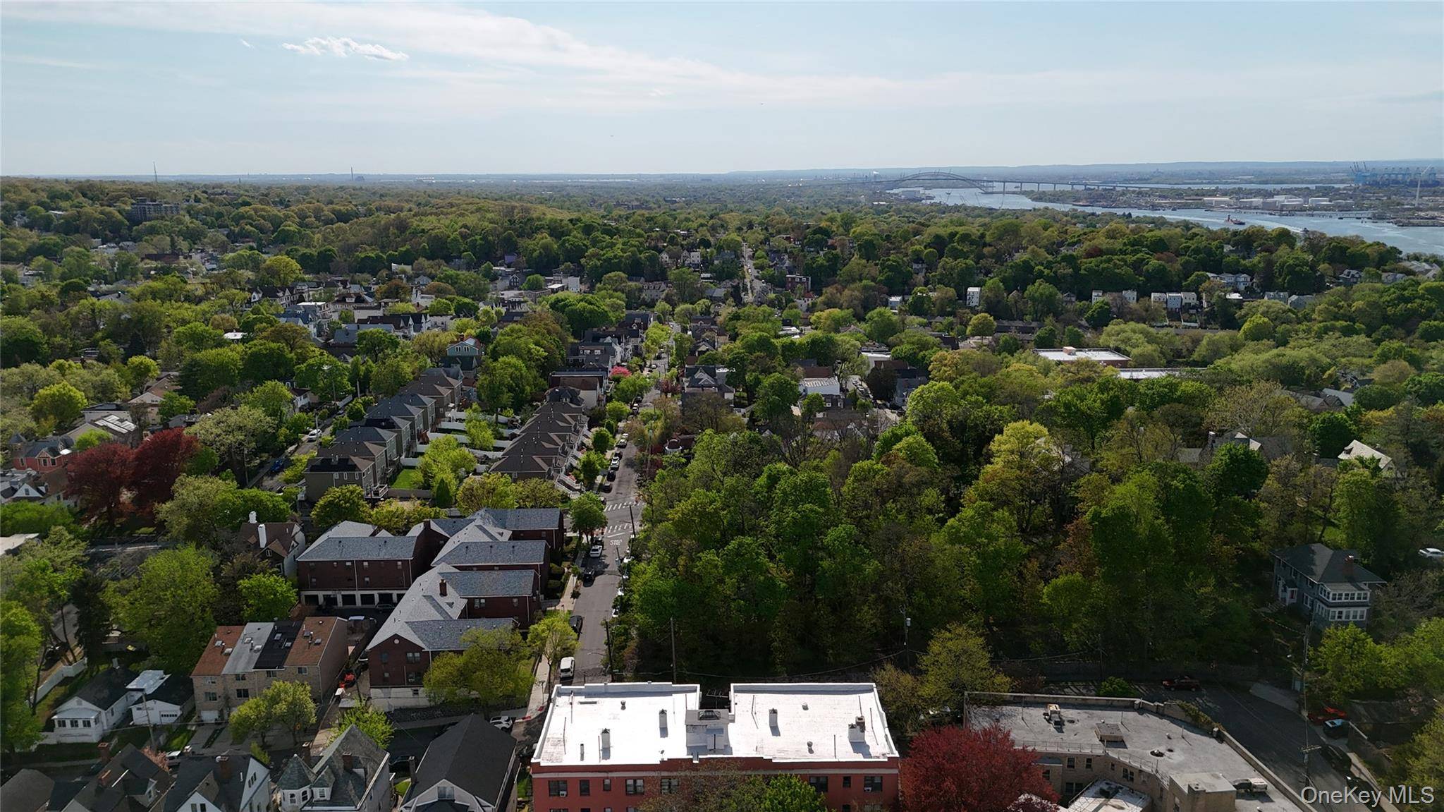 137 Daniel Low Ter, Staten Island, NY 10301