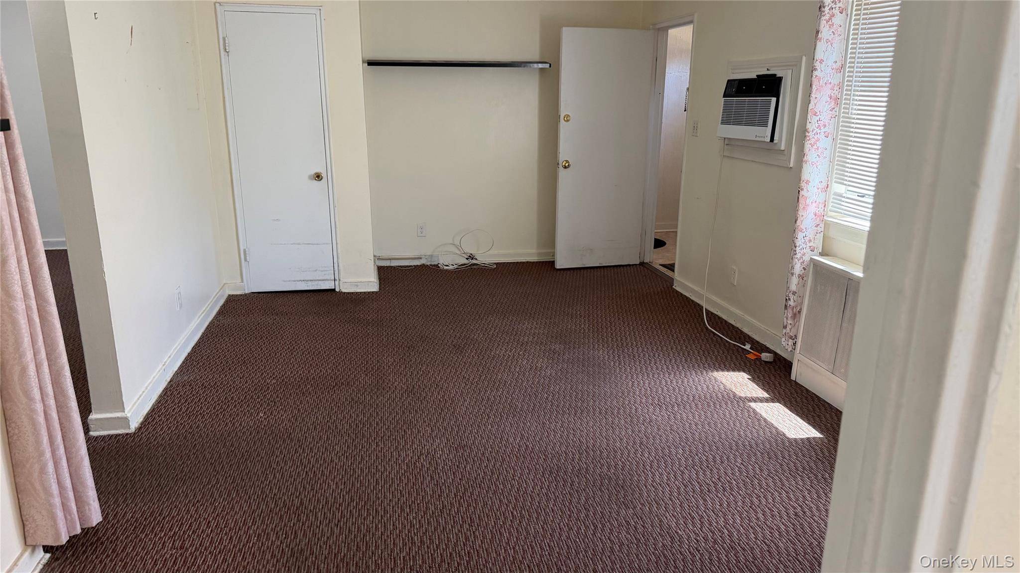 7442 260th ST #30G22, Glen Oaks, NY 11004