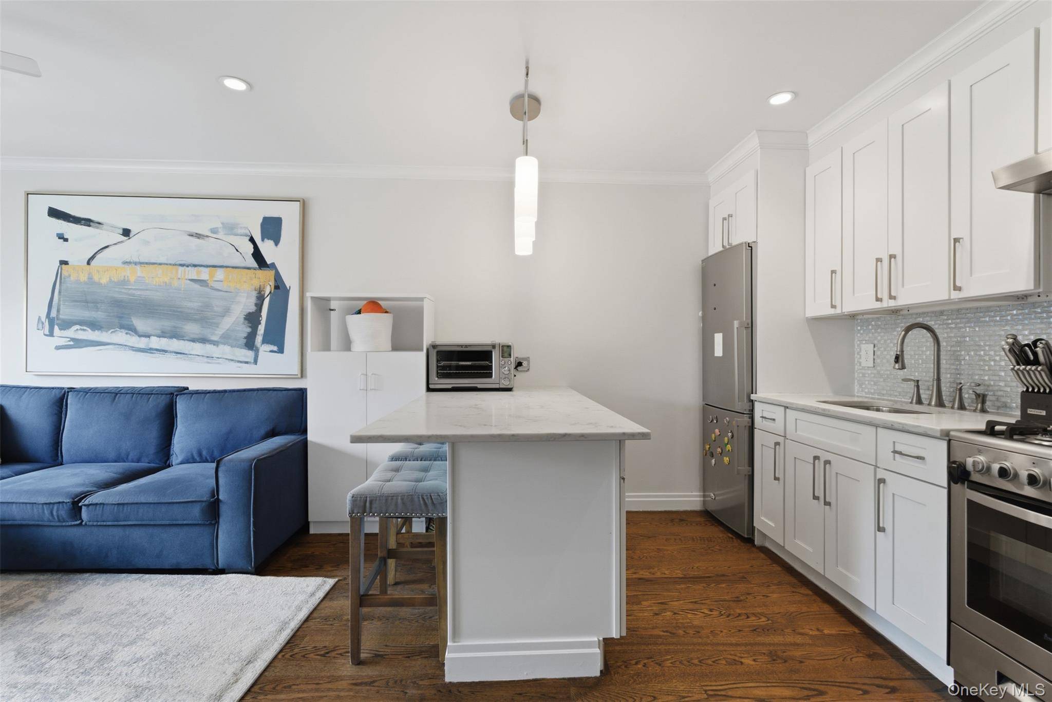 828 Pelhamdale AVE #3j, New Rochelle, NY 10801