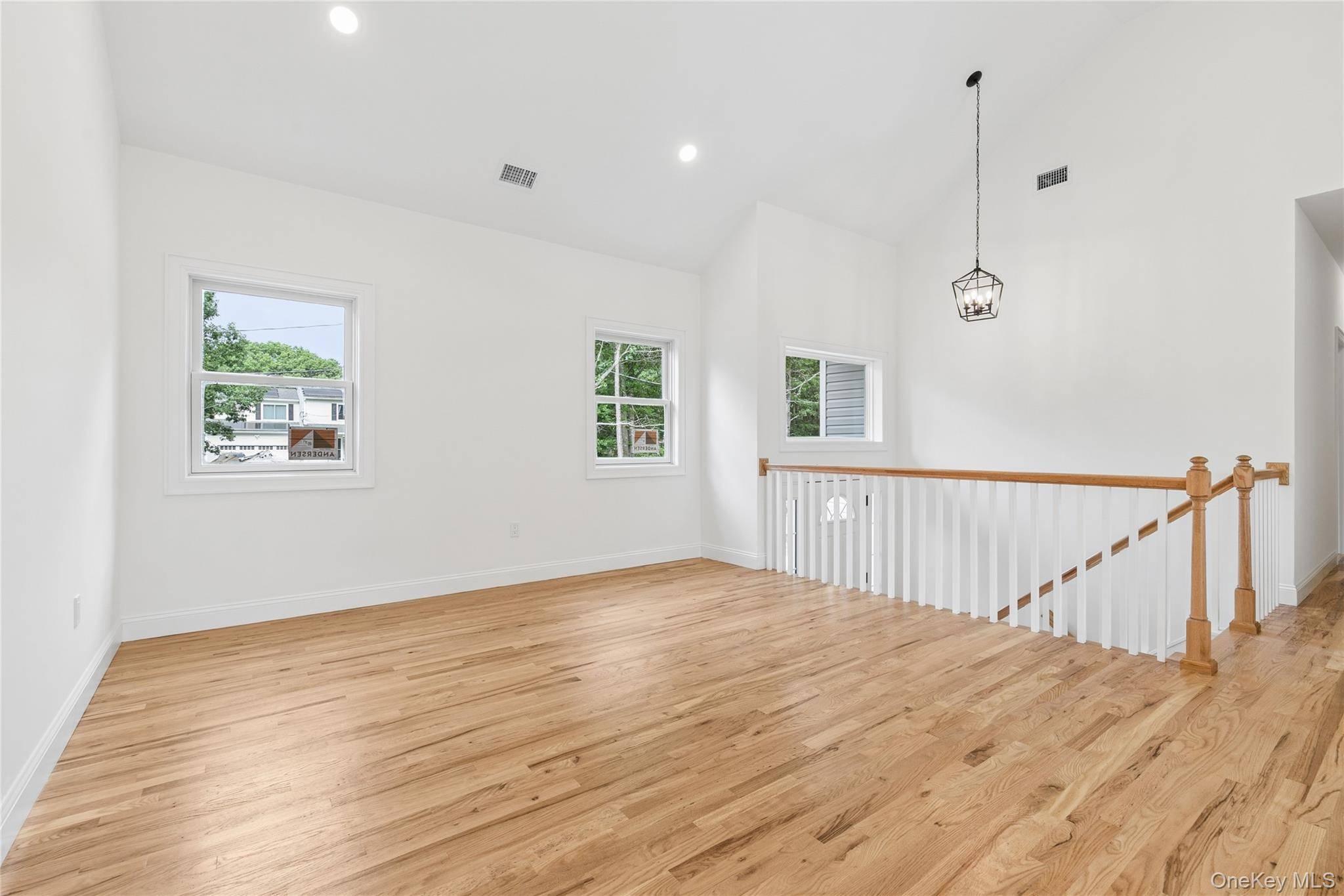 511 Walker AVE, Patchogue, NY 11772