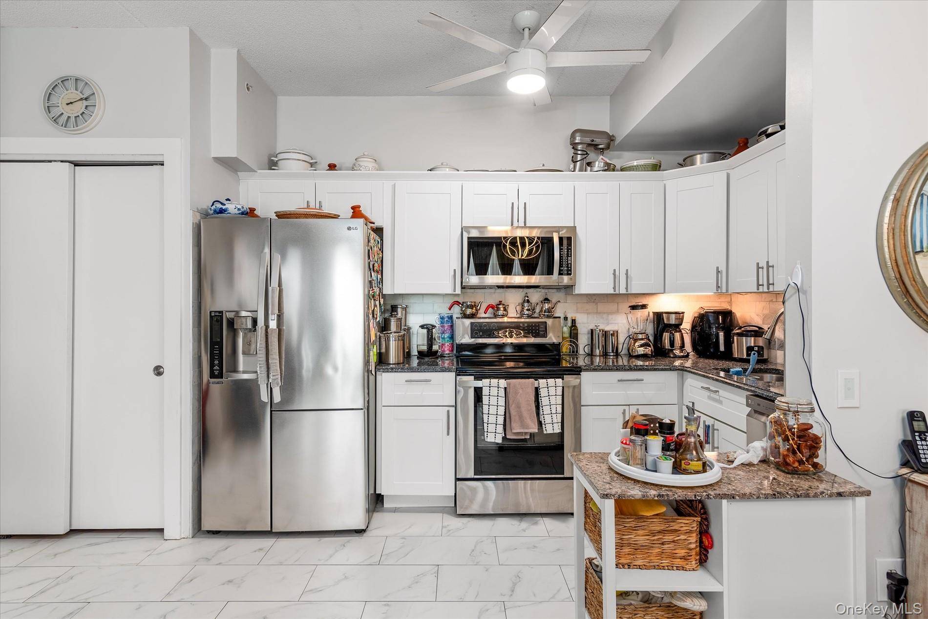 221 Beach 80th ST #7B, Rockaway Beach, NY 11693