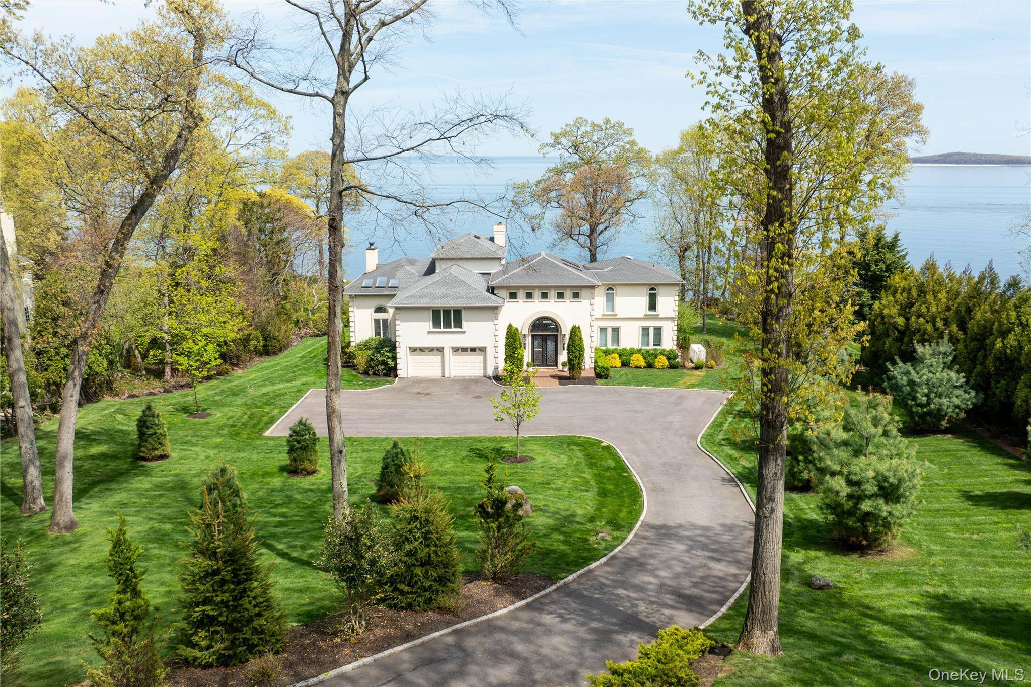 17 Sea Crest DR, Lloyd Neck, NY 11743