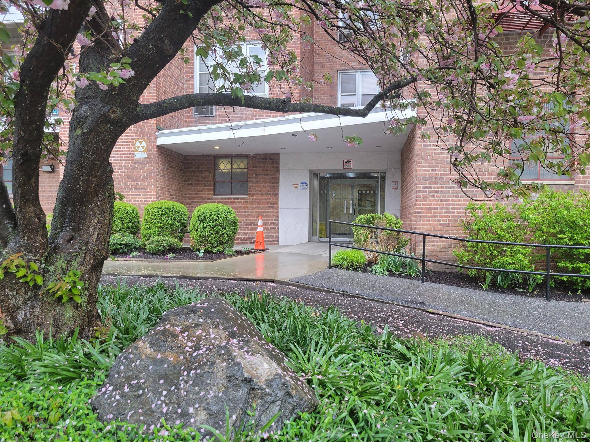 245 Rumsey RD #7B, Yonkers, NY 10701