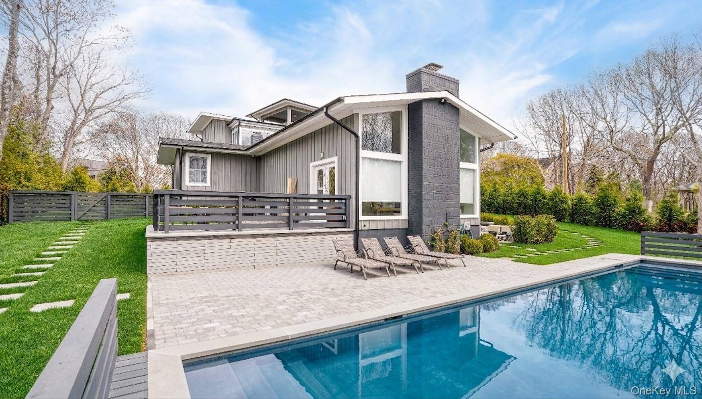 1 Carver ST, Sag Harbor, NY 11963