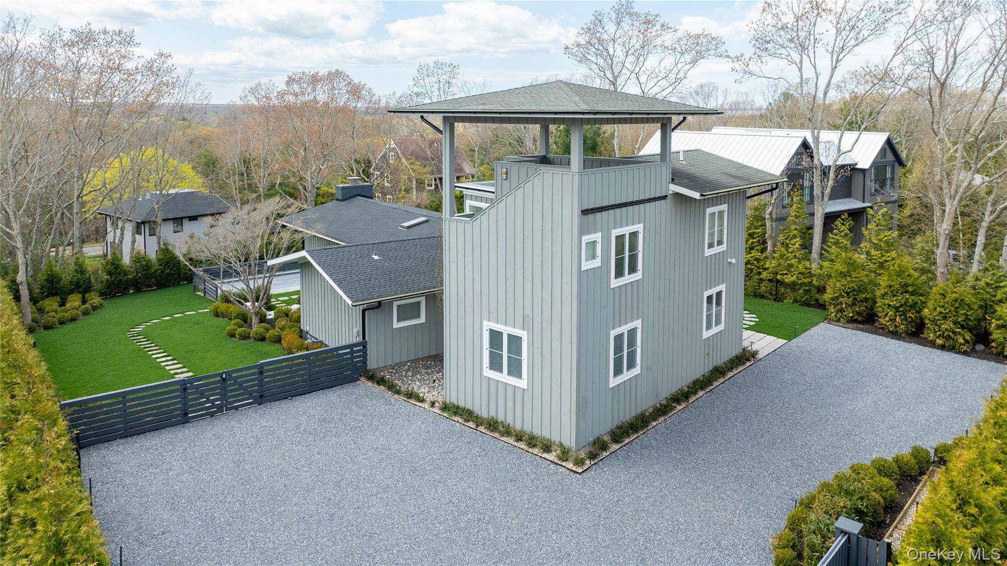 1 Carver ST, Sag Harbor, NY 11963