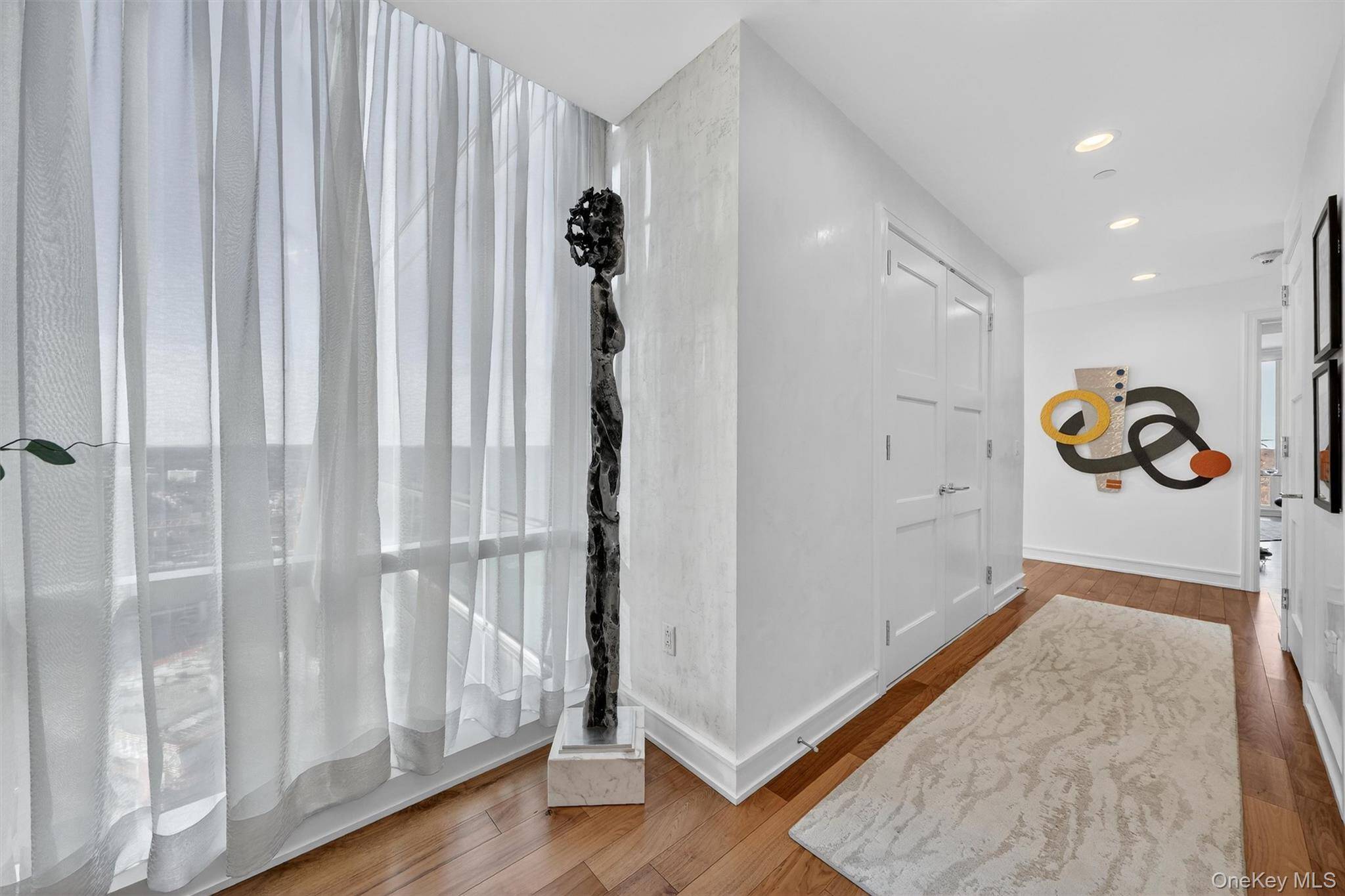 5 Renaissance SQ #PH6C, White Plains, NY 10601