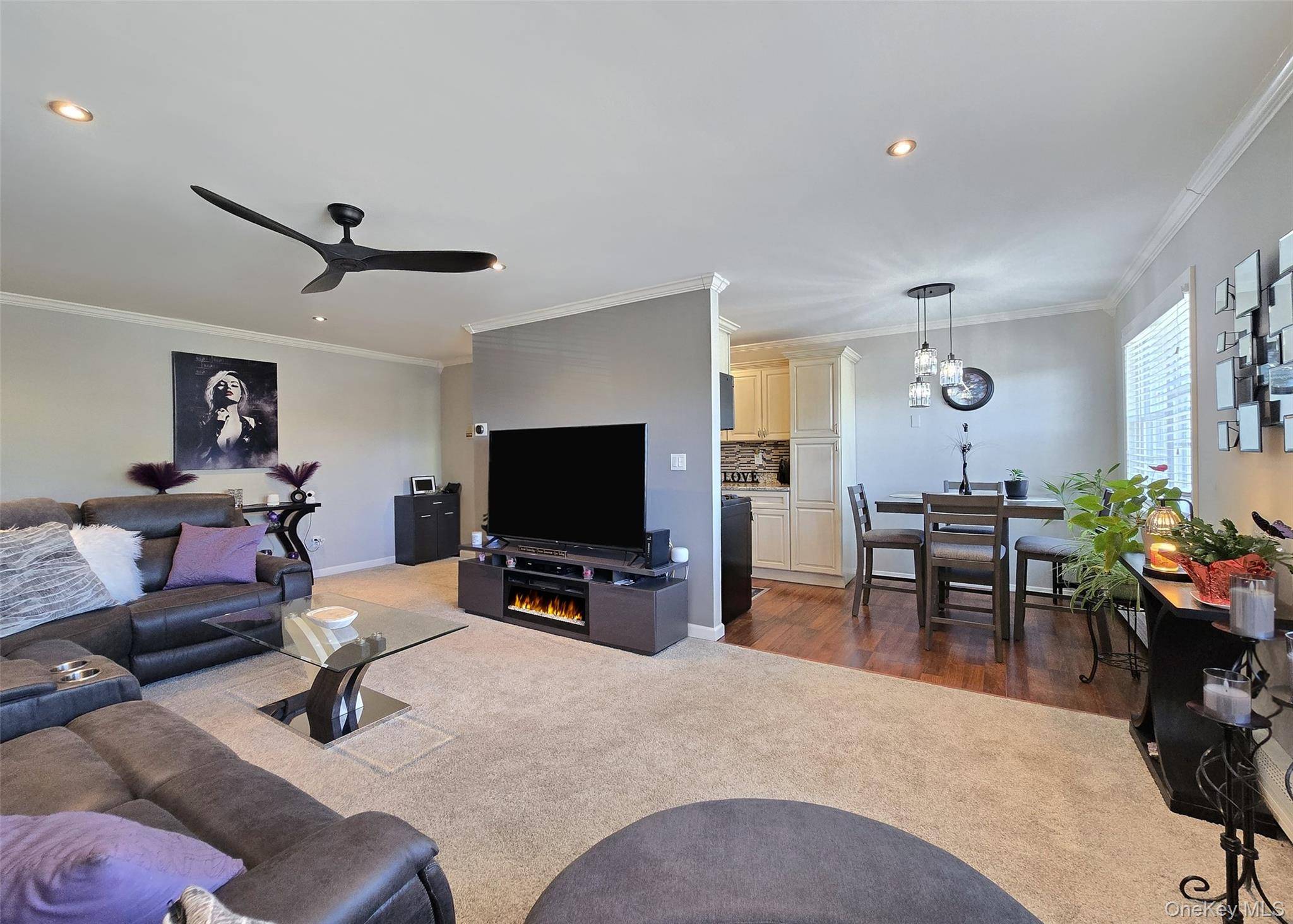460 Old Town RD #13K, Port Jefferson Station, NY 11776