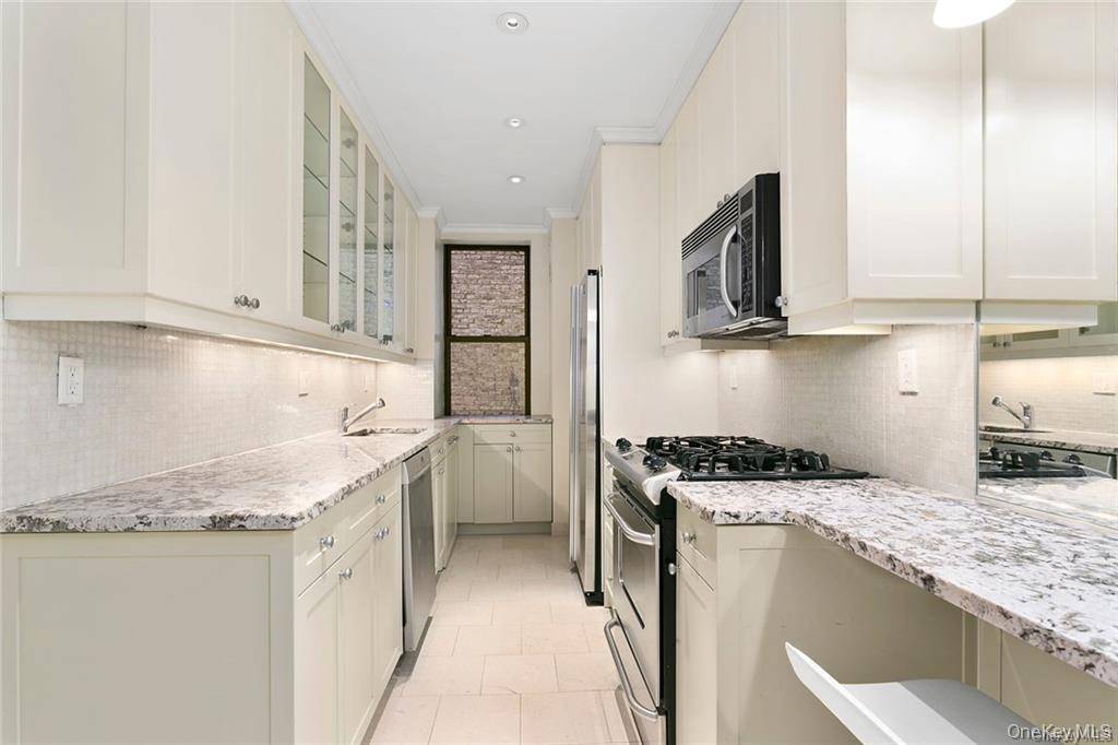 595 W End AVE #3D, New York (manhattan), NY 10024