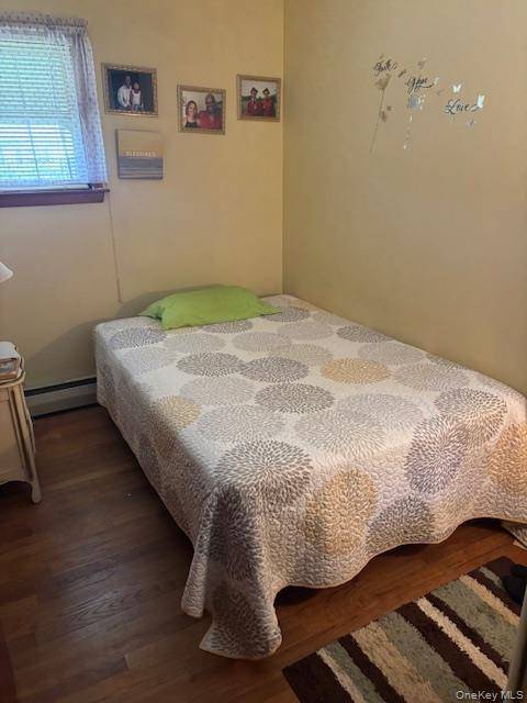 17 Brown ST, Riverhead, NY 11901