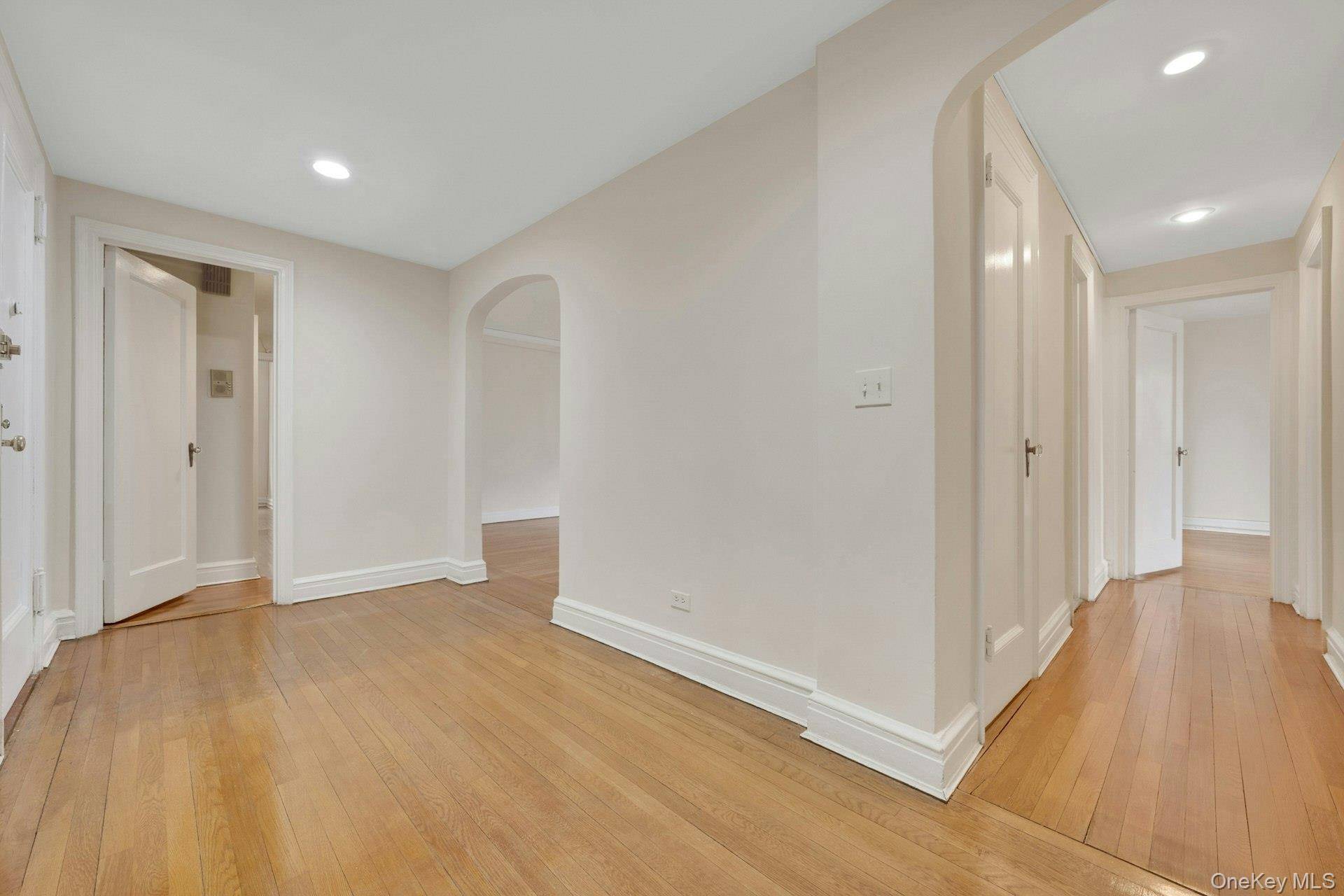 280 Bronxville RD #5X, Bronxville, NY 10708