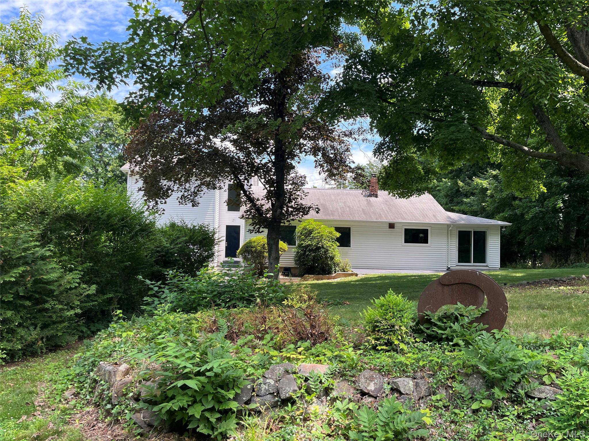 17 Montrose Station RD, Montrose, NY 10548